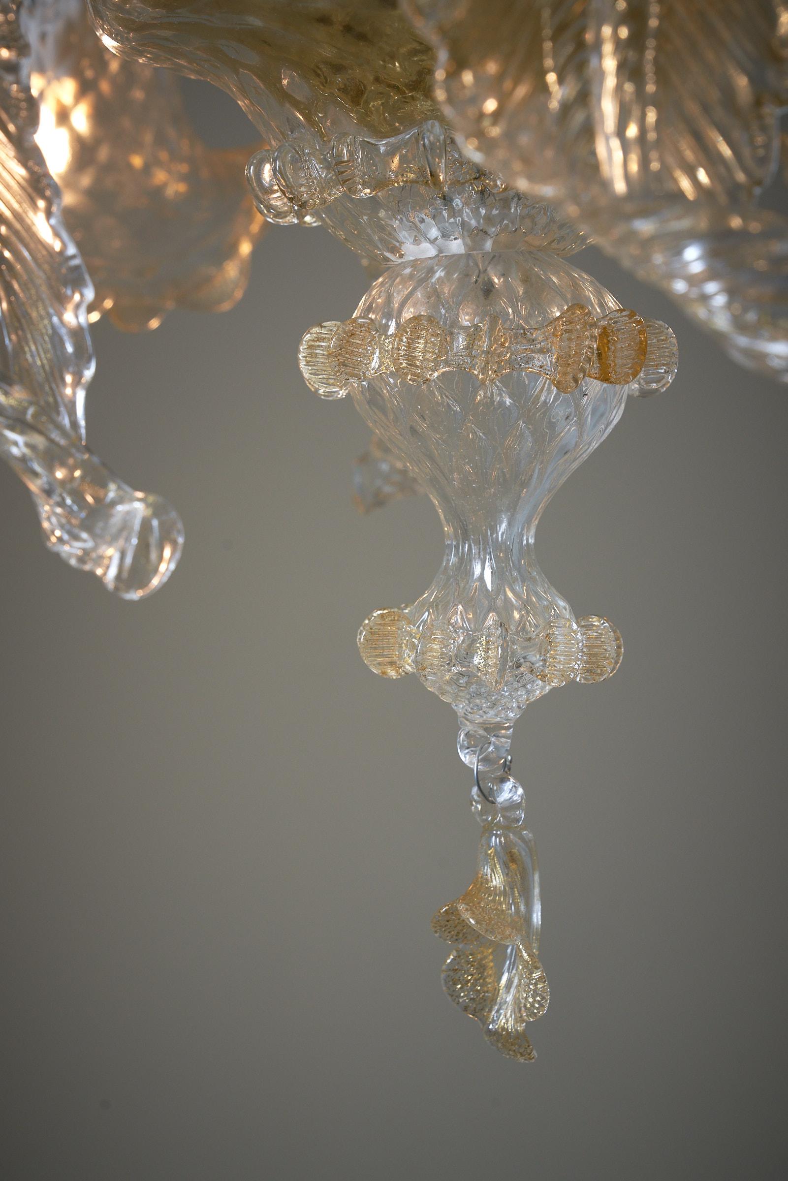 Lampadario di Murano con fiori a 6 bracci in vendita 1