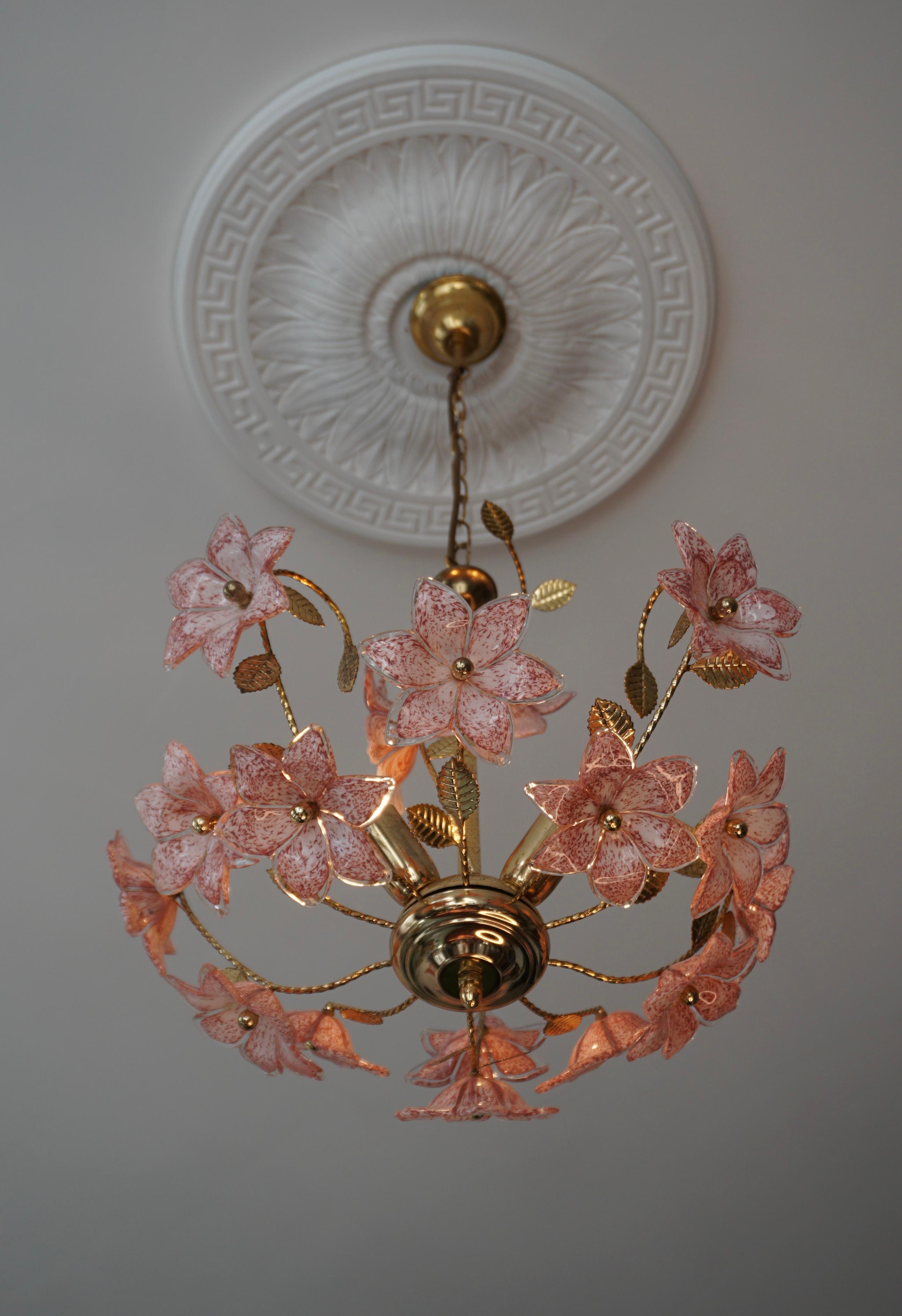 Hollywood Regency Murano Chandelier with Pink White Flowers For Sale