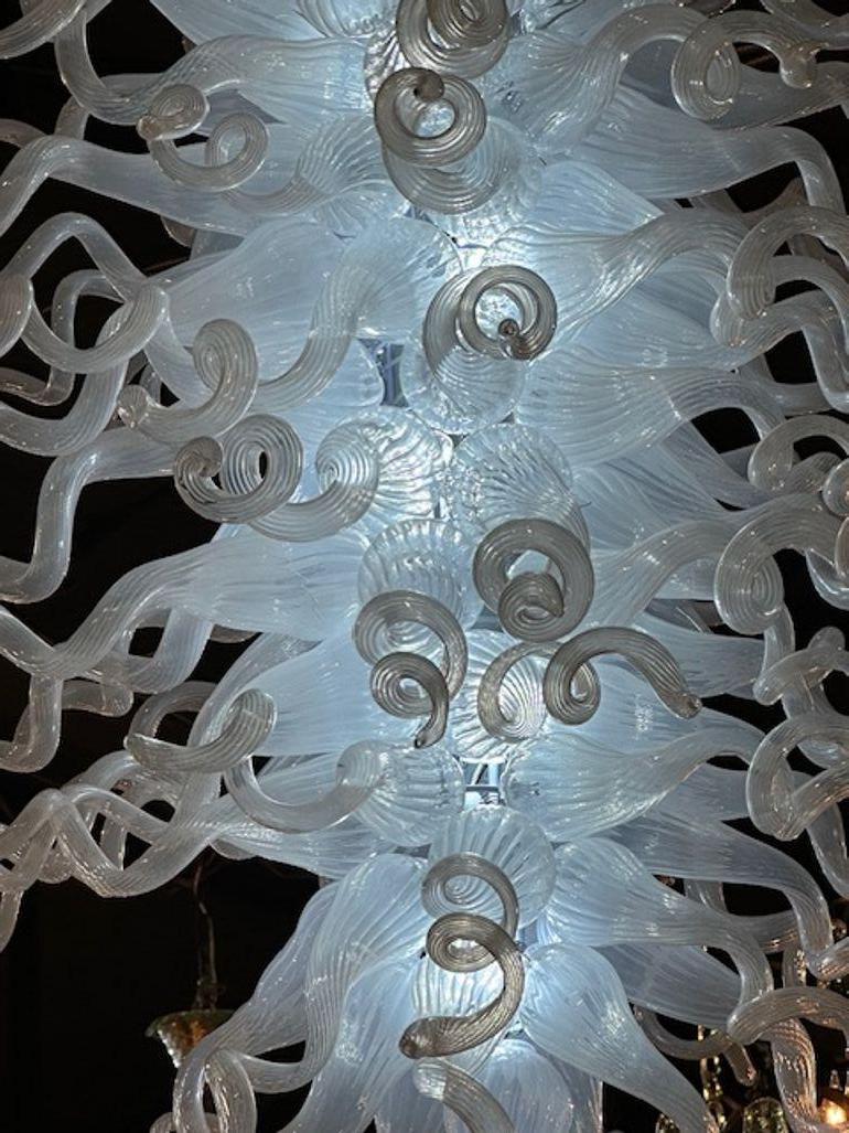 Murano Chihuly Style Blown Glass Chandelier For Sale 1