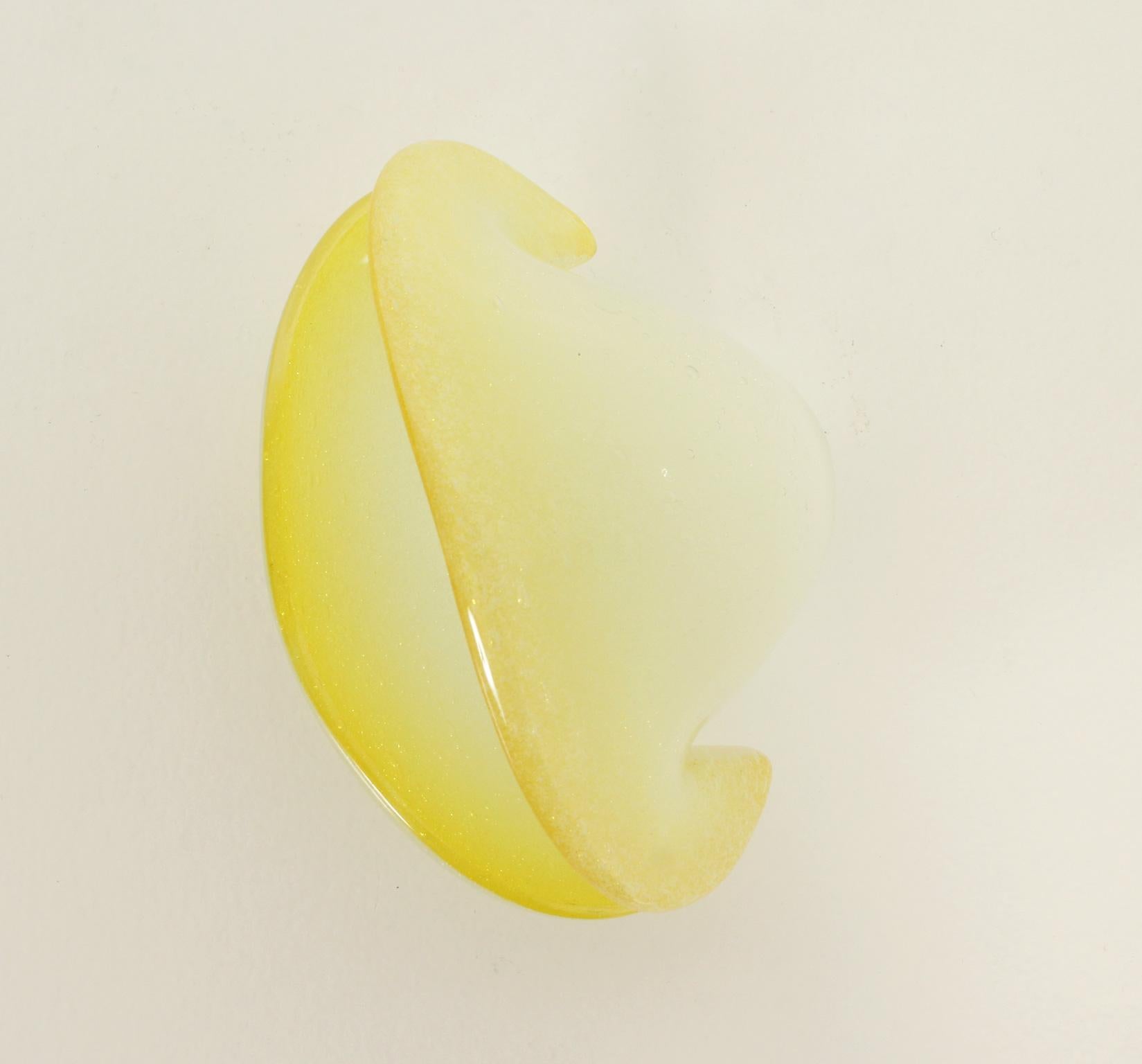 Murano Clam Shell Bowl in Pulegoso Glass, Italy, 1960's For Sale 1