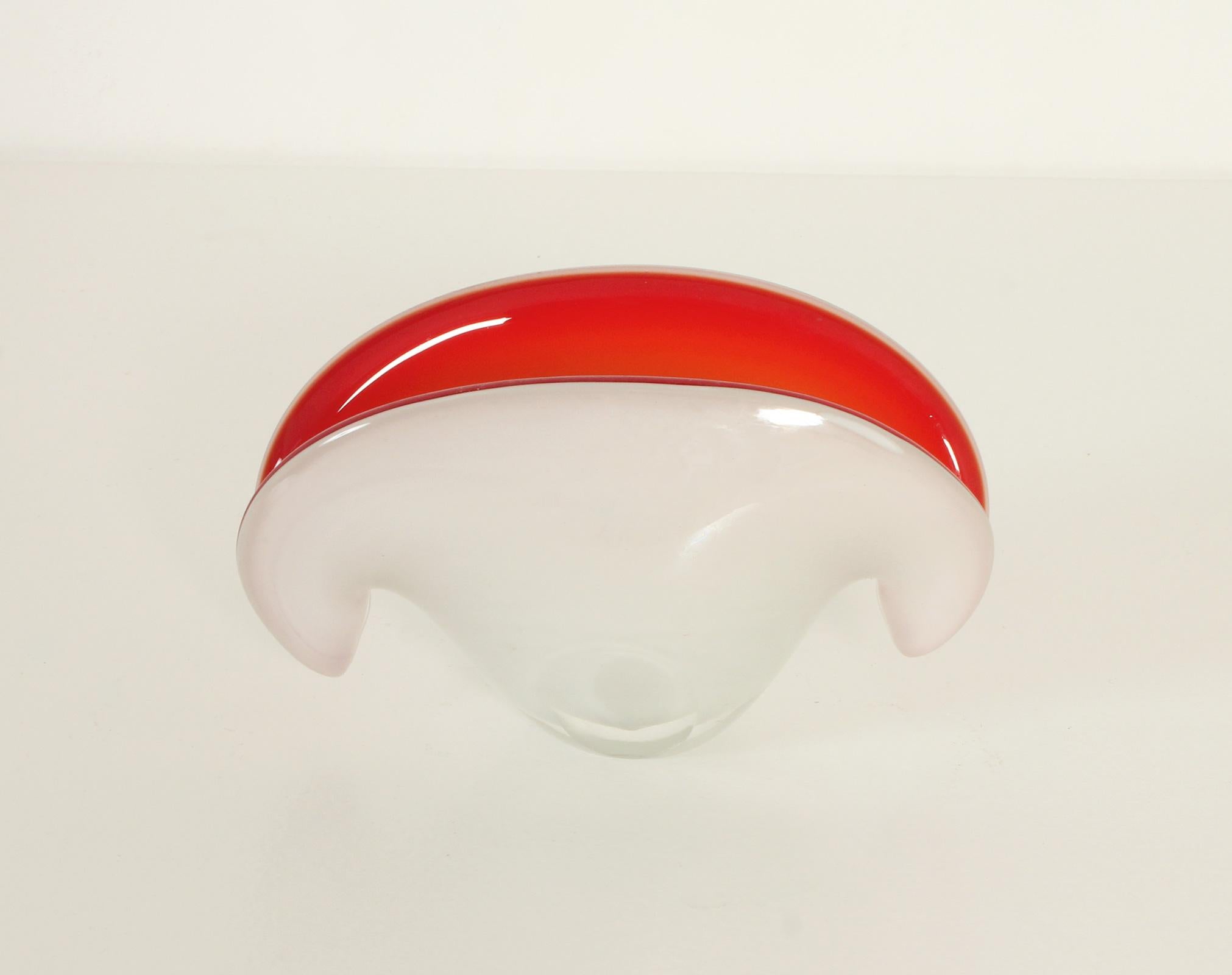 Mid-20th Century Murano Clam Shell Bowl with Double Position, Italy For Sale