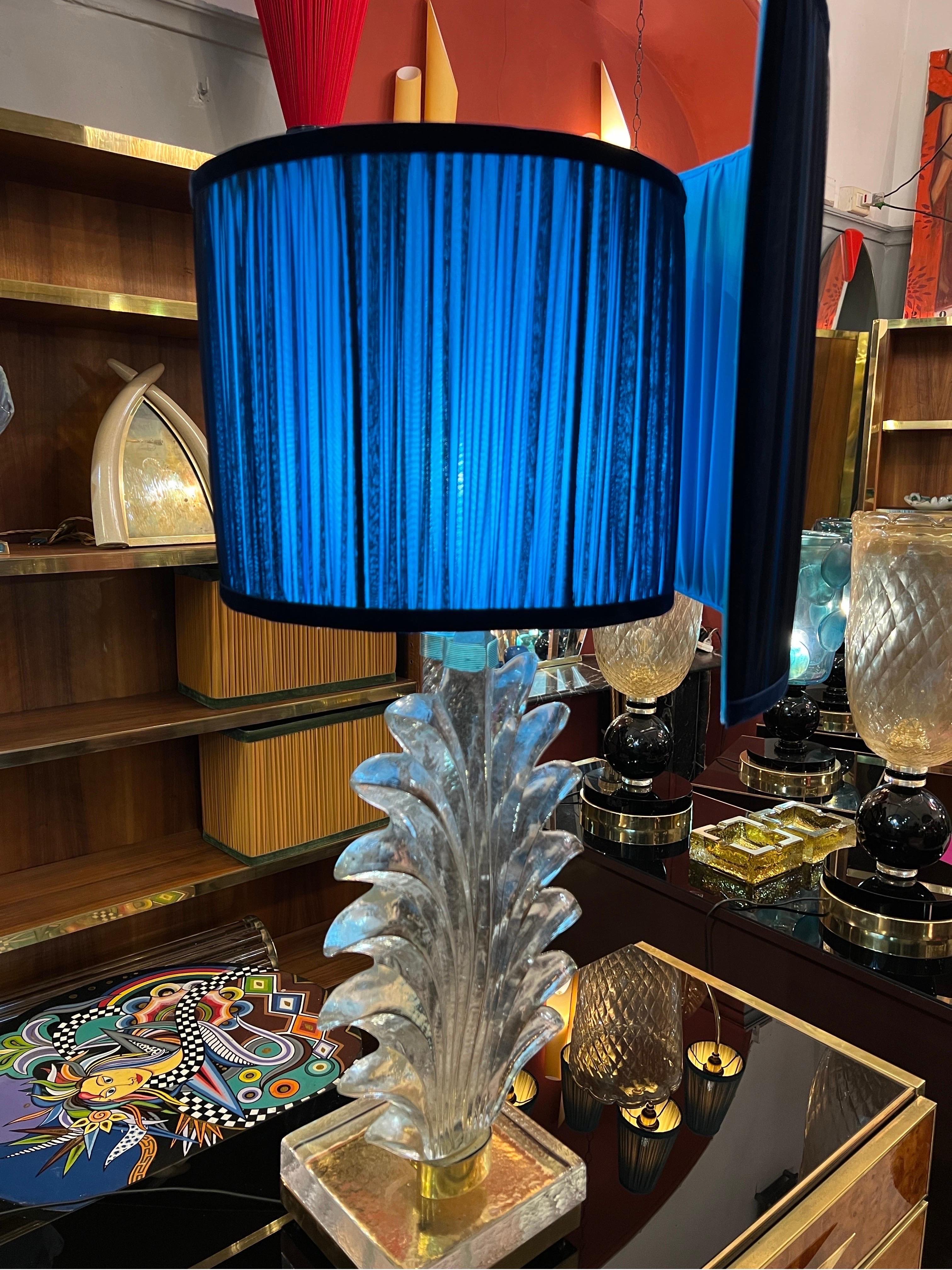 Murano Clear Glass Leaf Table Lamp with our Double Color Spiral Lampshade, 1940s In Excellent Condition For Sale In Florence, IT