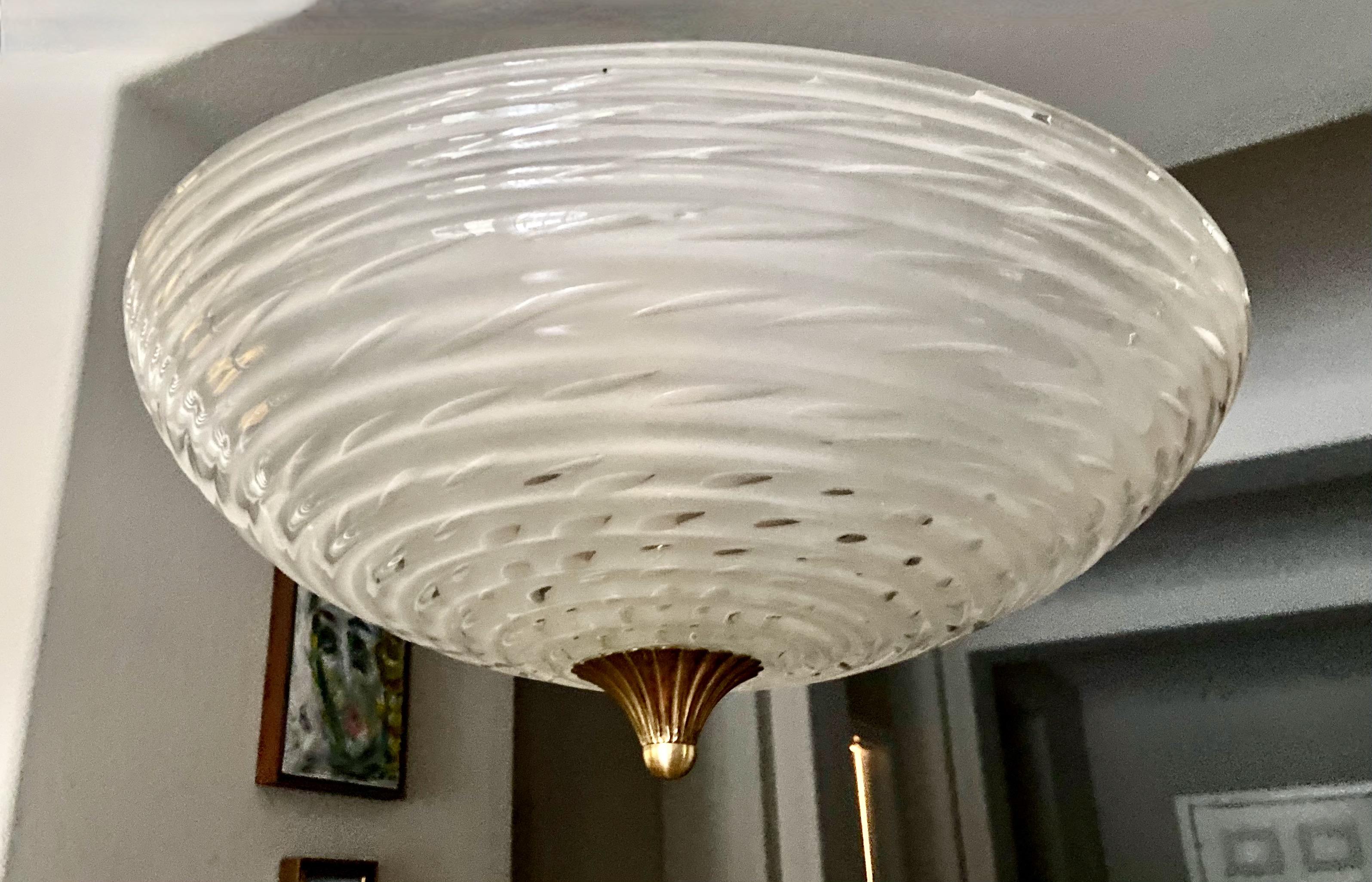 Murano Clear White Bullicante Glass Flushmount Ceiling Light In Good Condition In Palm Springs, CA