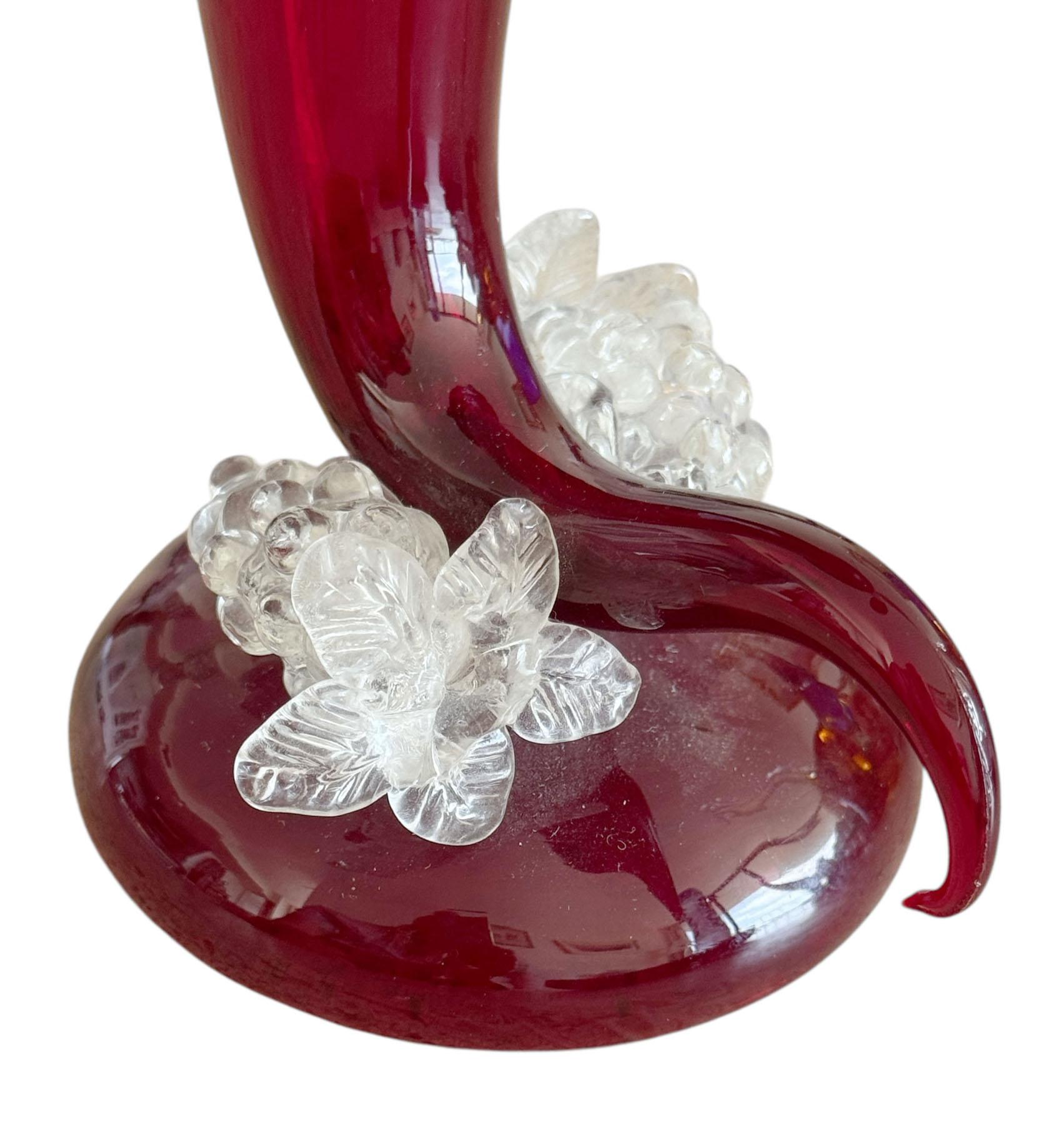 Murano Cornucopia Vase With Grapes In Good Condition For Sale In Clearwater, FL