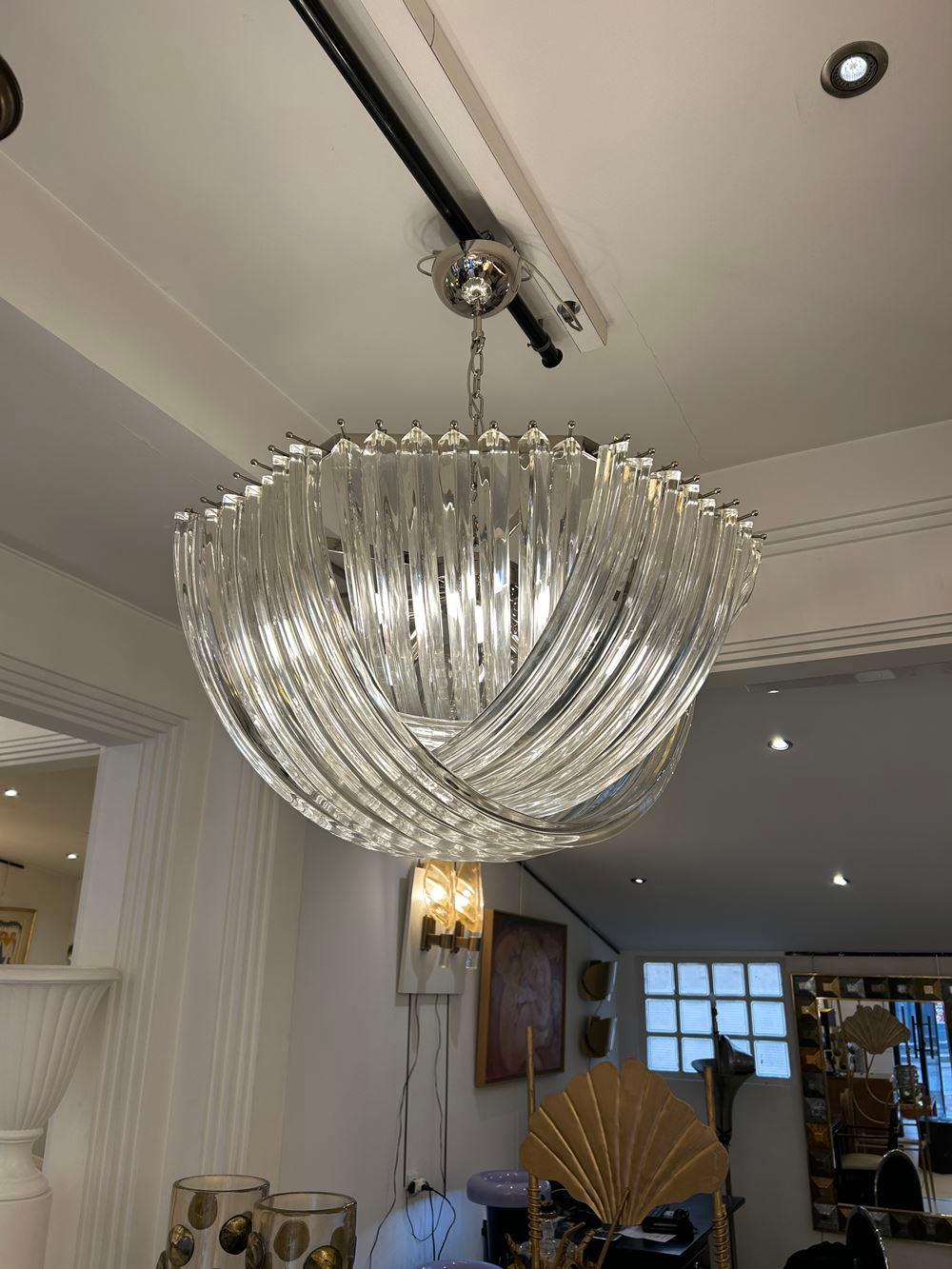 Italiano Lampadario in cristallo curvo di Murano di Carlo Nason in vendita