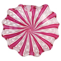 Murano, rosa scuro, nastro bianco, vetro artistico italiano, ciotola decorativa con bordo increspato