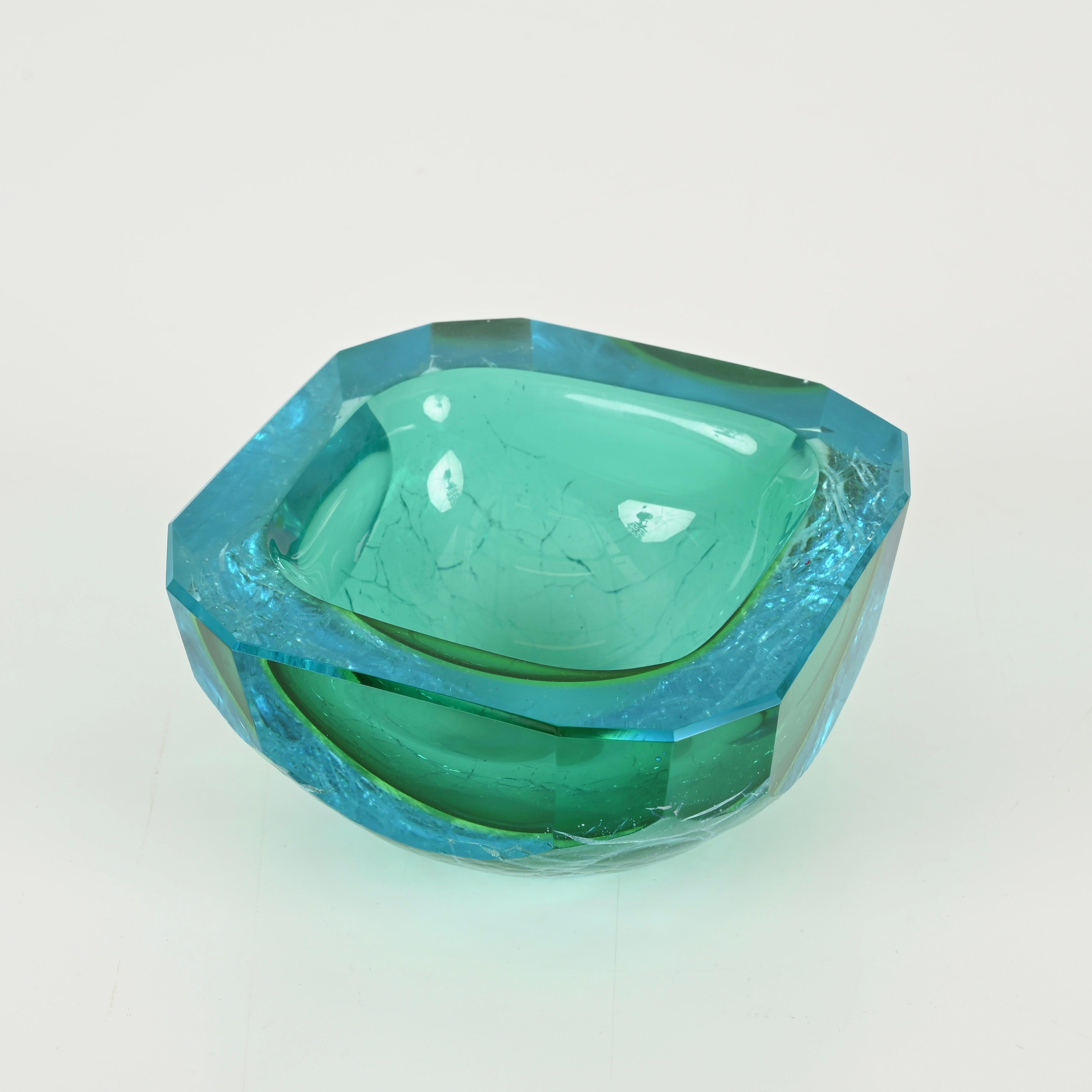 Cuenco decorativo Vide-Poche de Murano en cristal Sommerso esmerilado aguamarina, años 60 en venta 3