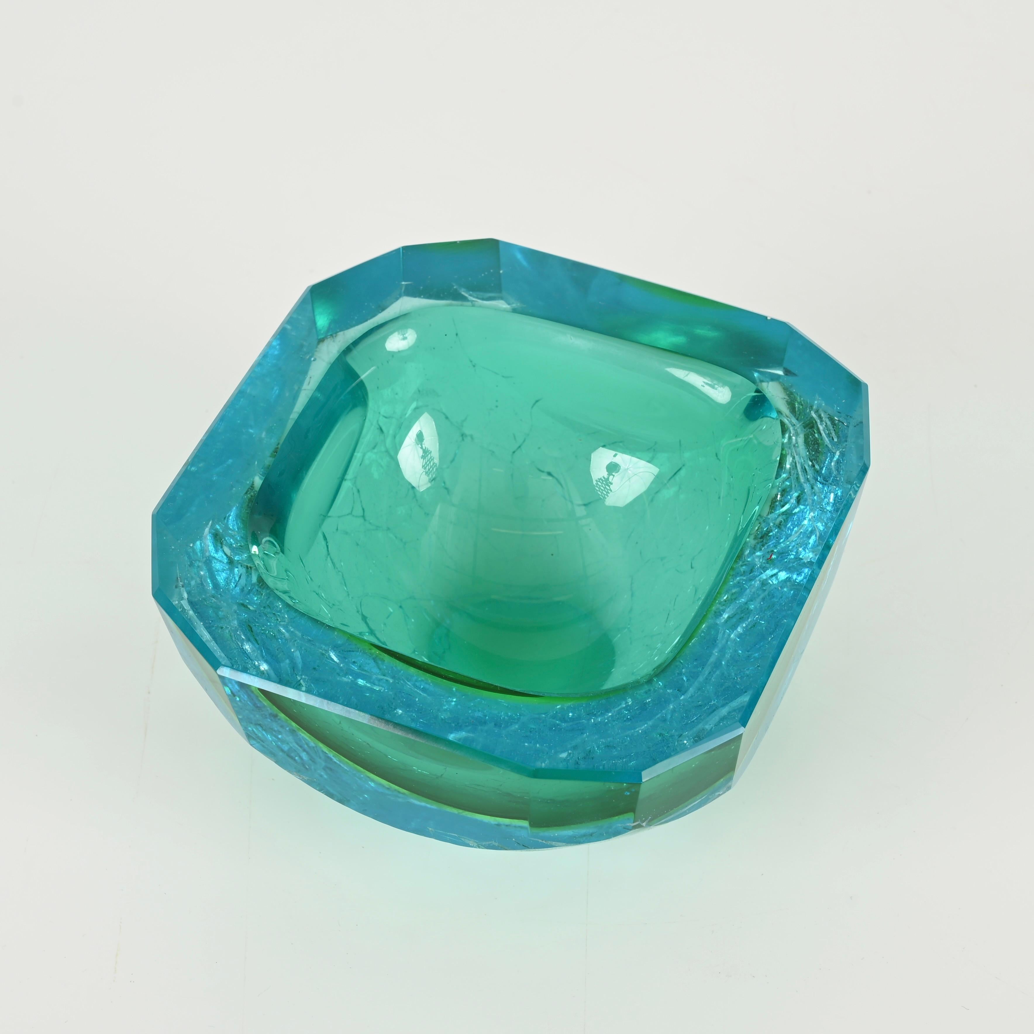 Cuenco decorativo Vide-Poche de Murano en cristal Sommerso esmerilado aguamarina, años 60 en venta 4