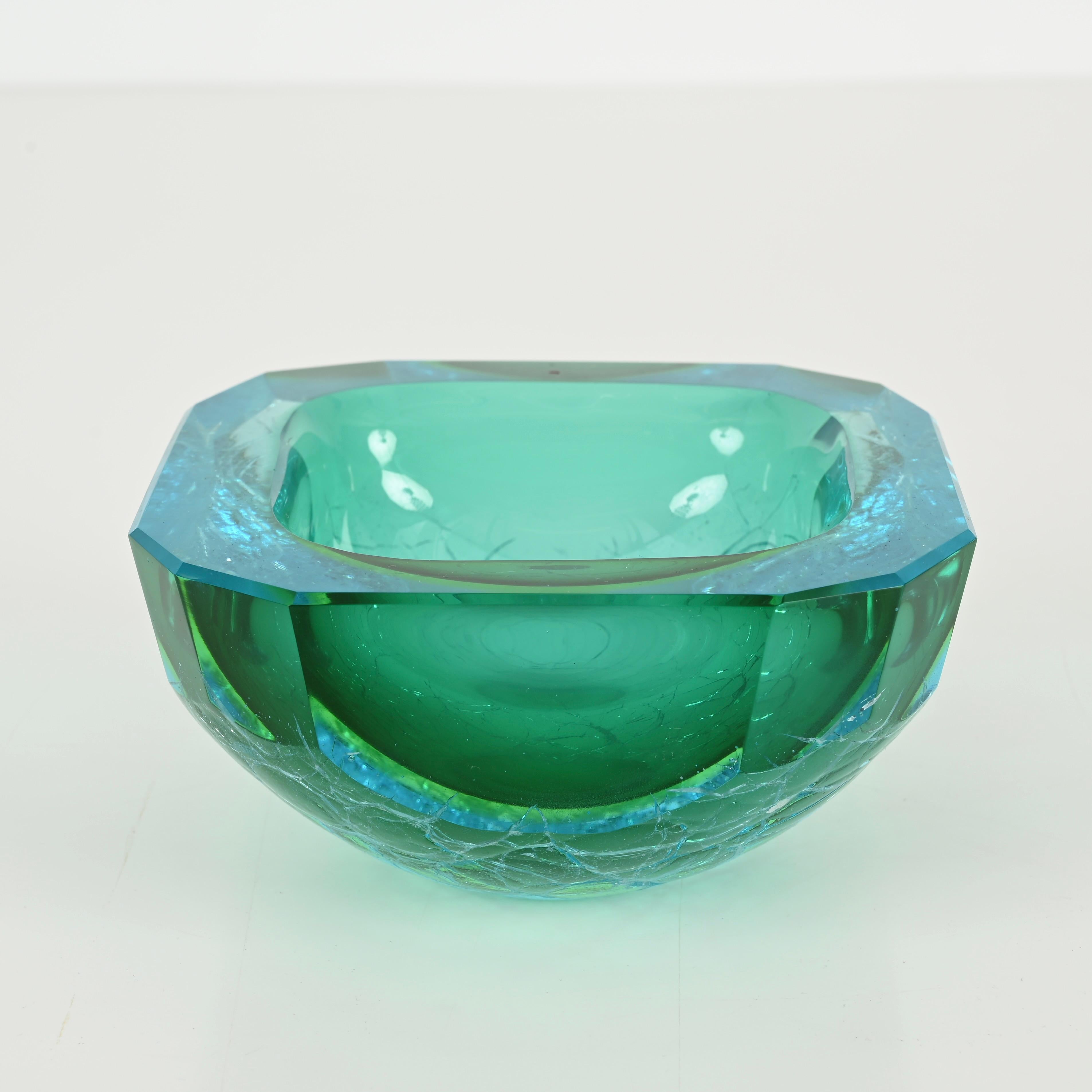 Cuenco decorativo Vide-Poche de Murano en cristal Sommerso esmerilado aguamarina, años 60 Hecho a mano en venta