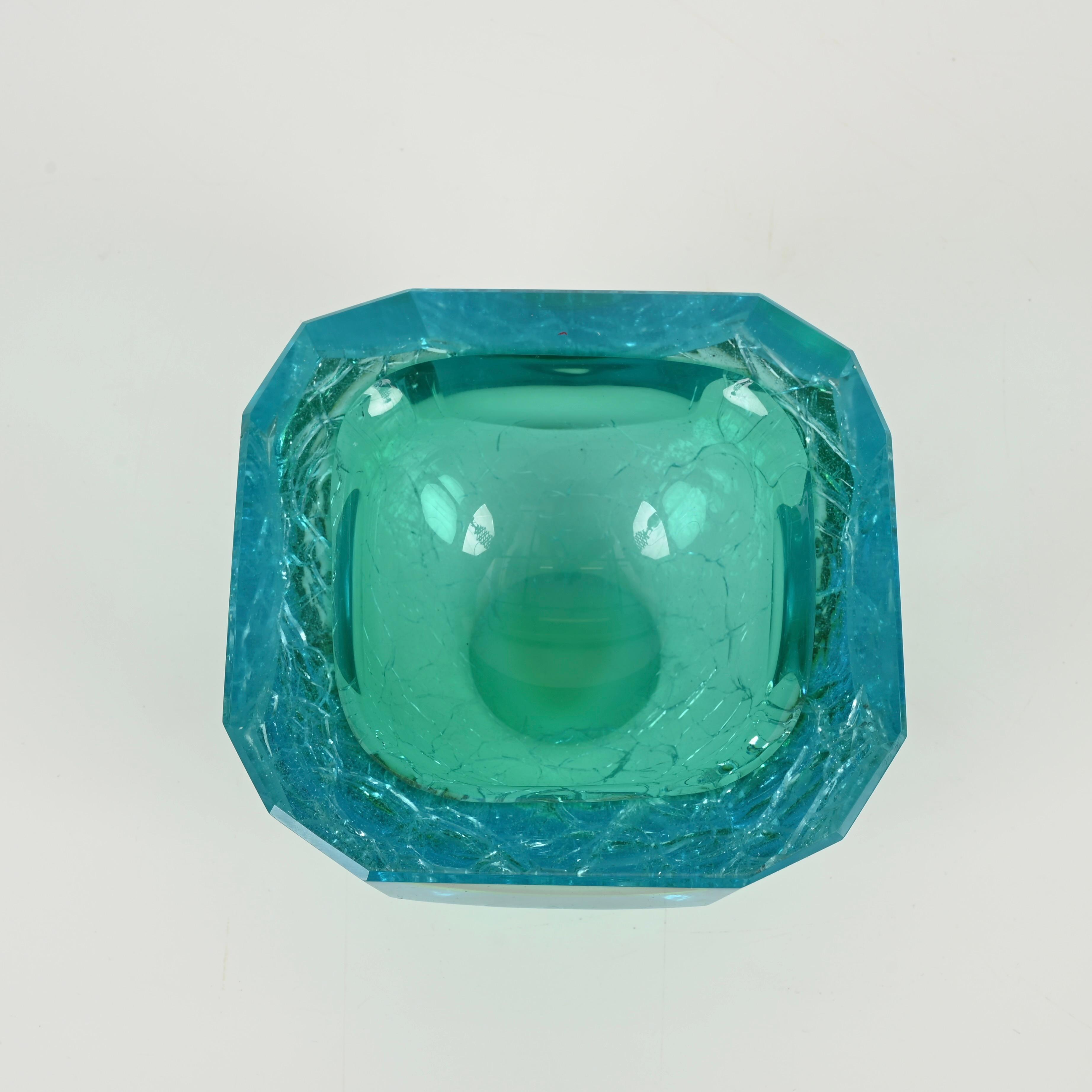 Cuenco decorativo Vide-Poche de Murano en cristal Sommerso esmerilado aguamarina, años 60 en Bueno estado para la venta en Roma, IT