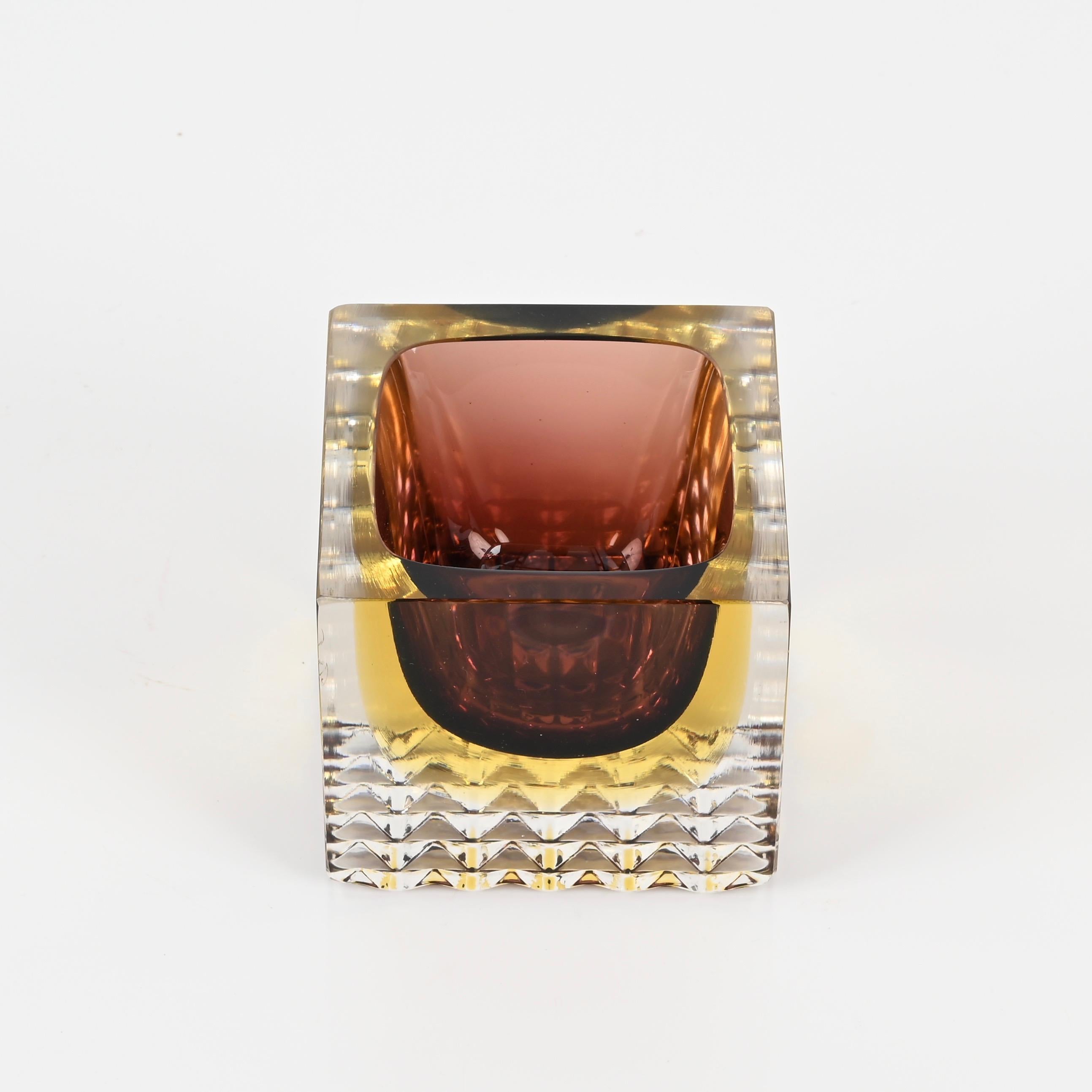 Magnifico vetro decorativo di Murano in rosso Merlot e giallo 
