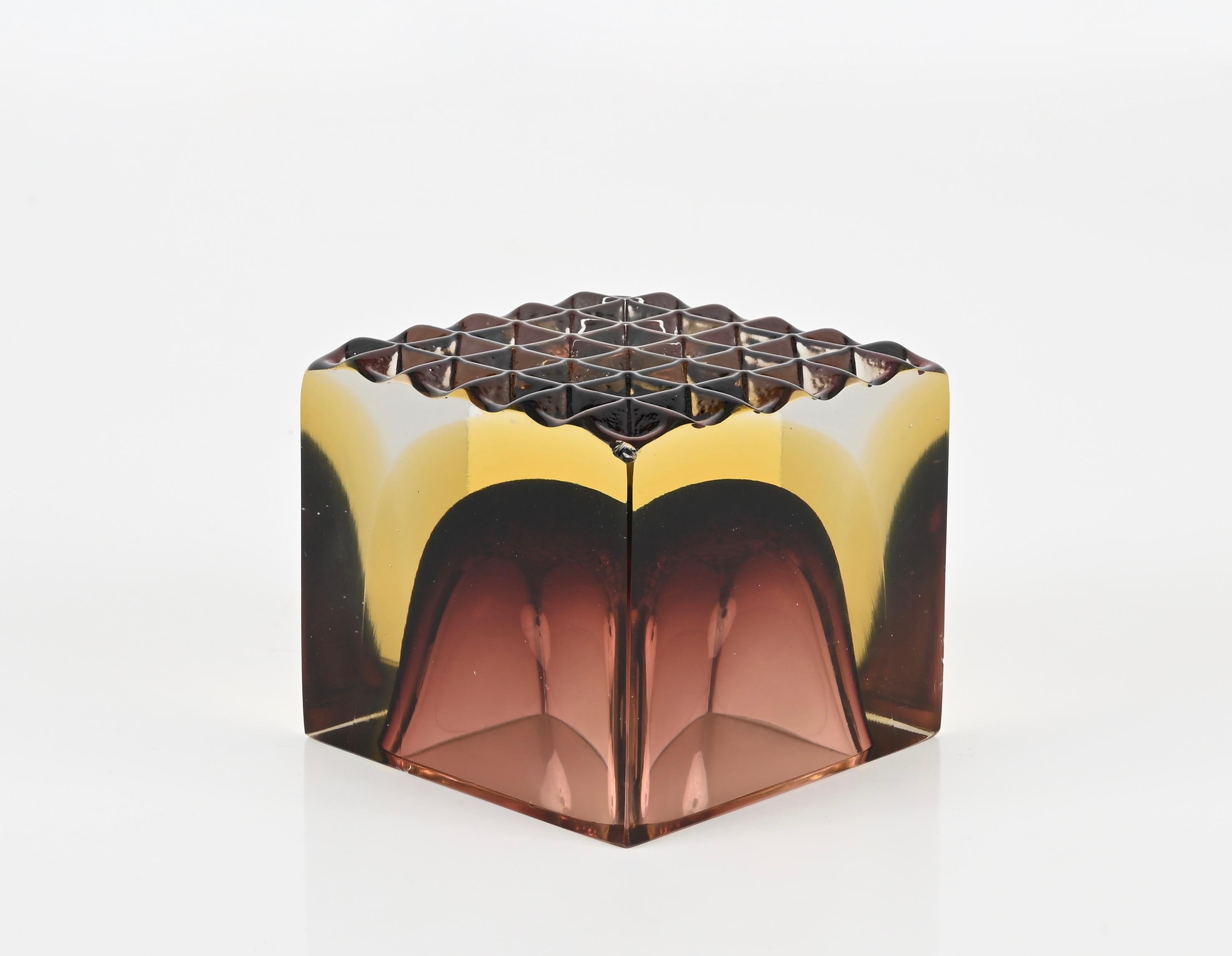 Vetro decorativo di Murano Glass Sommerso Merlot e Giallo, F. Poli Italia, 1960 In condizioni buone in vendita a Roma, IT