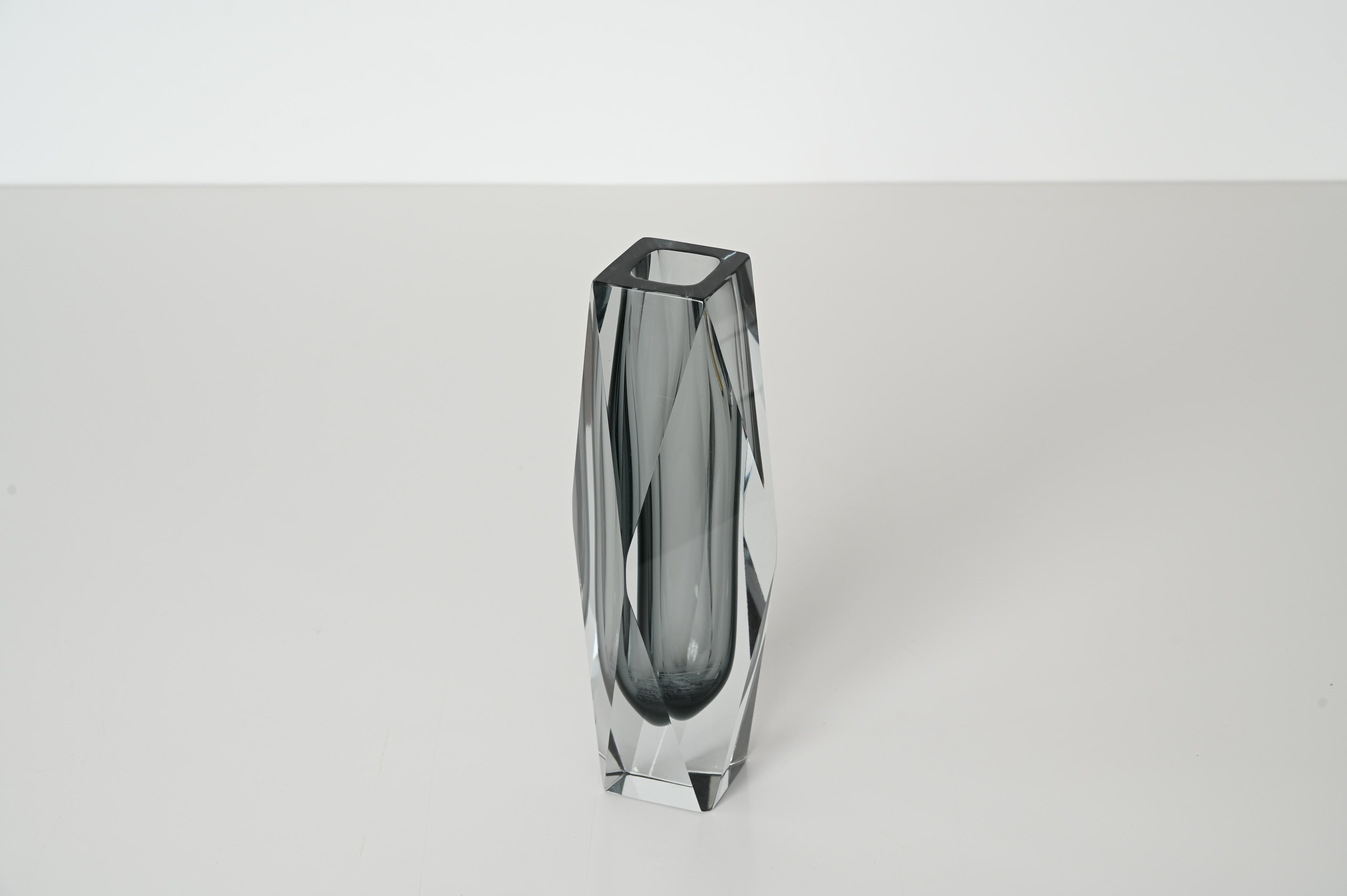 Jarrón Decorativo de Murano en Vidrio Soplado Gris Sommerso, Mandruzzato, Años 60 en venta 1