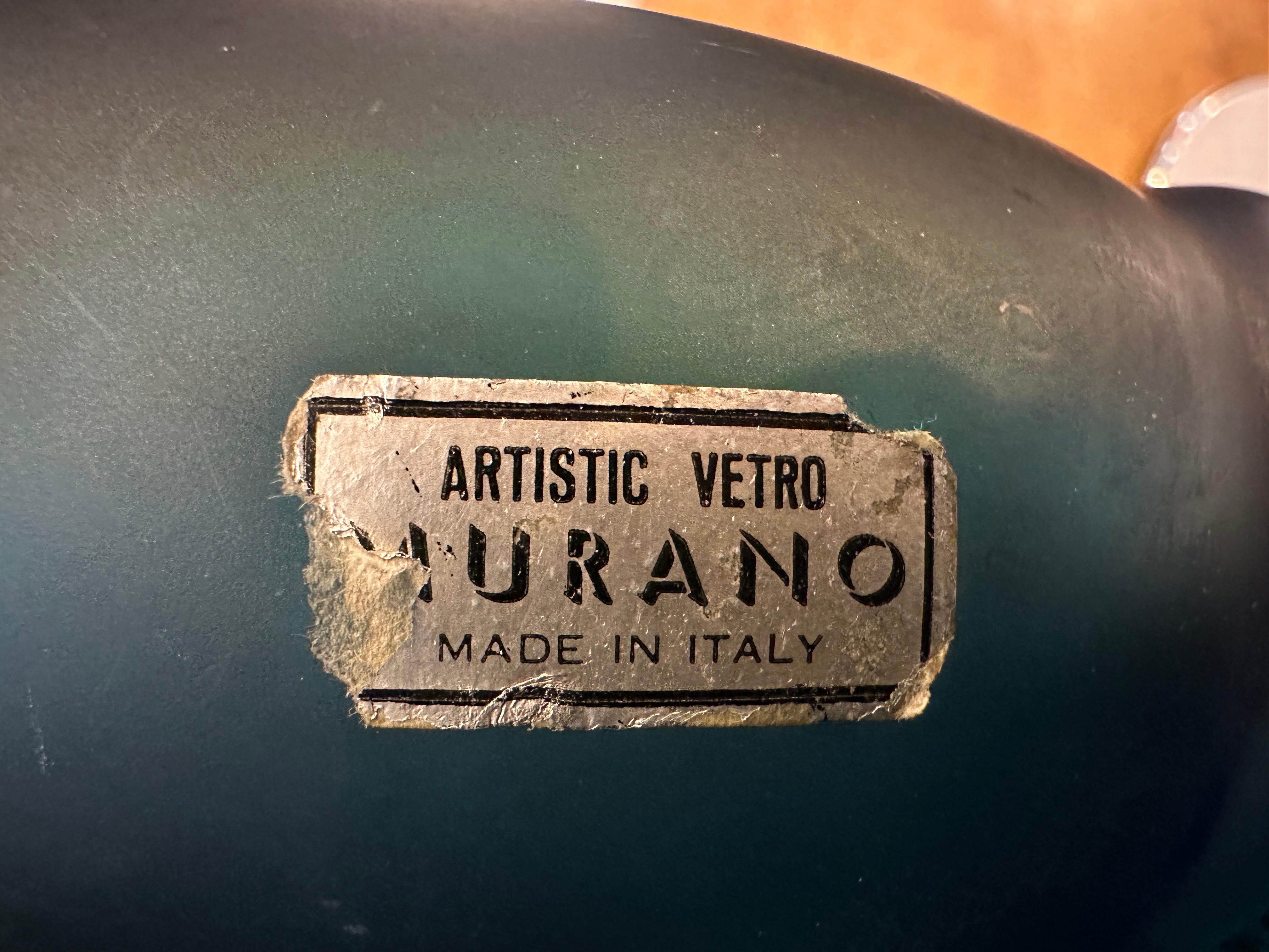 Murano Dog, 1940, Italian - Label : Artistic Vetro Murano Made in italy In Good Condition For Sale In Ciudad Autónoma Buenos Aires, C