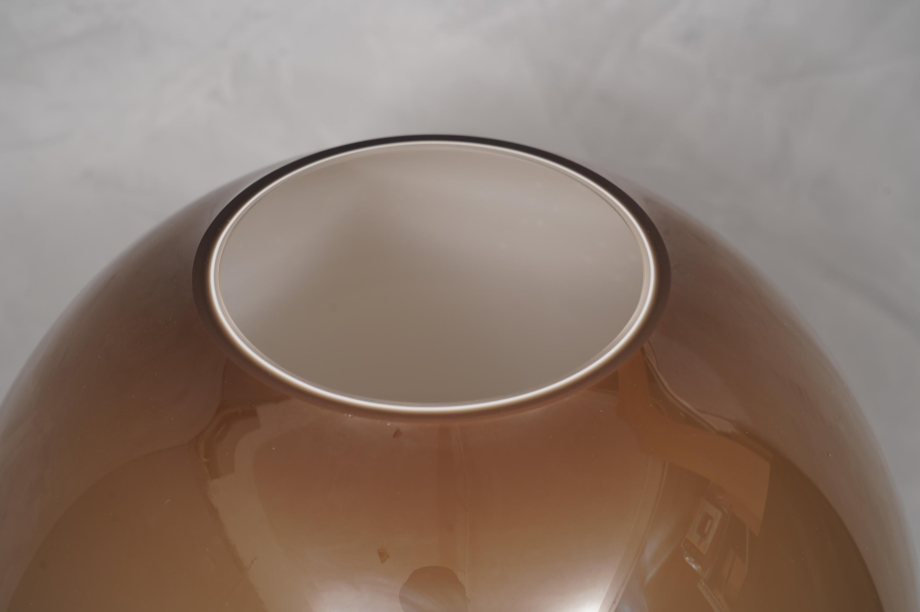 Jarrón de cristal de Murano gris paloma y blanco, 1950 Italiano en venta