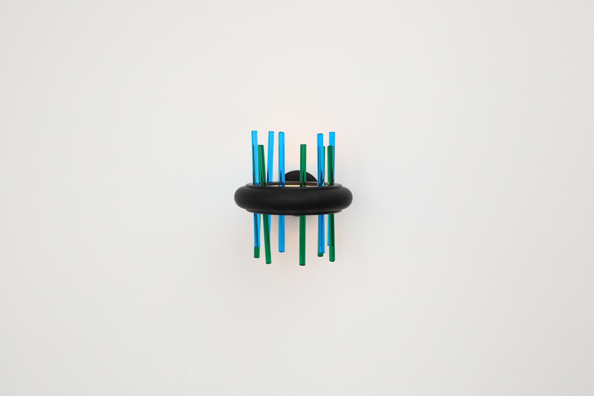 Aplique de pared de varilla de cristal azul y verde Murano Due, diseño italiano de los años 80 Italiano en venta