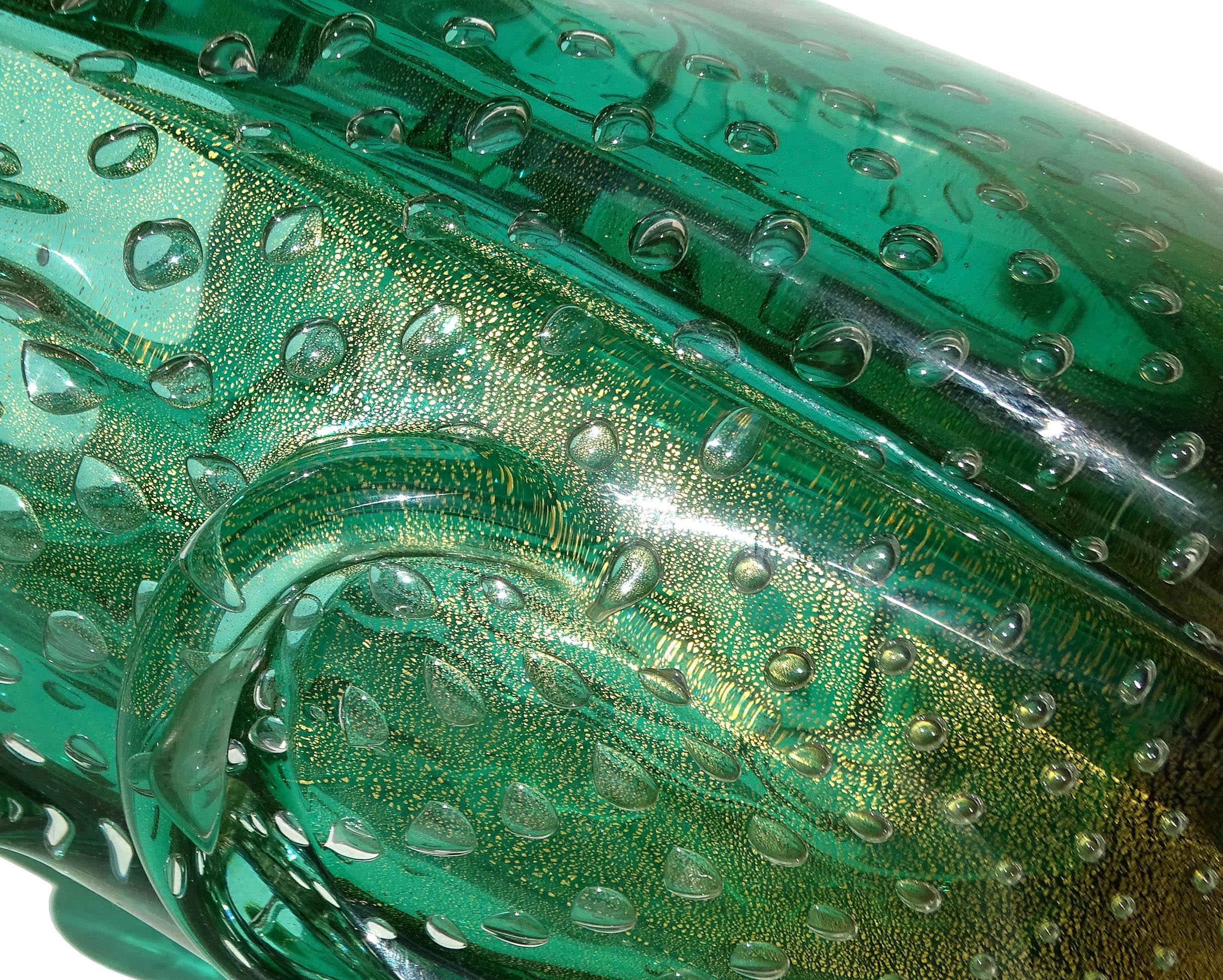 The Artful Green di Murano con bolle d'oro e fiori scultorei in vetro artistico italiano in vendita 3