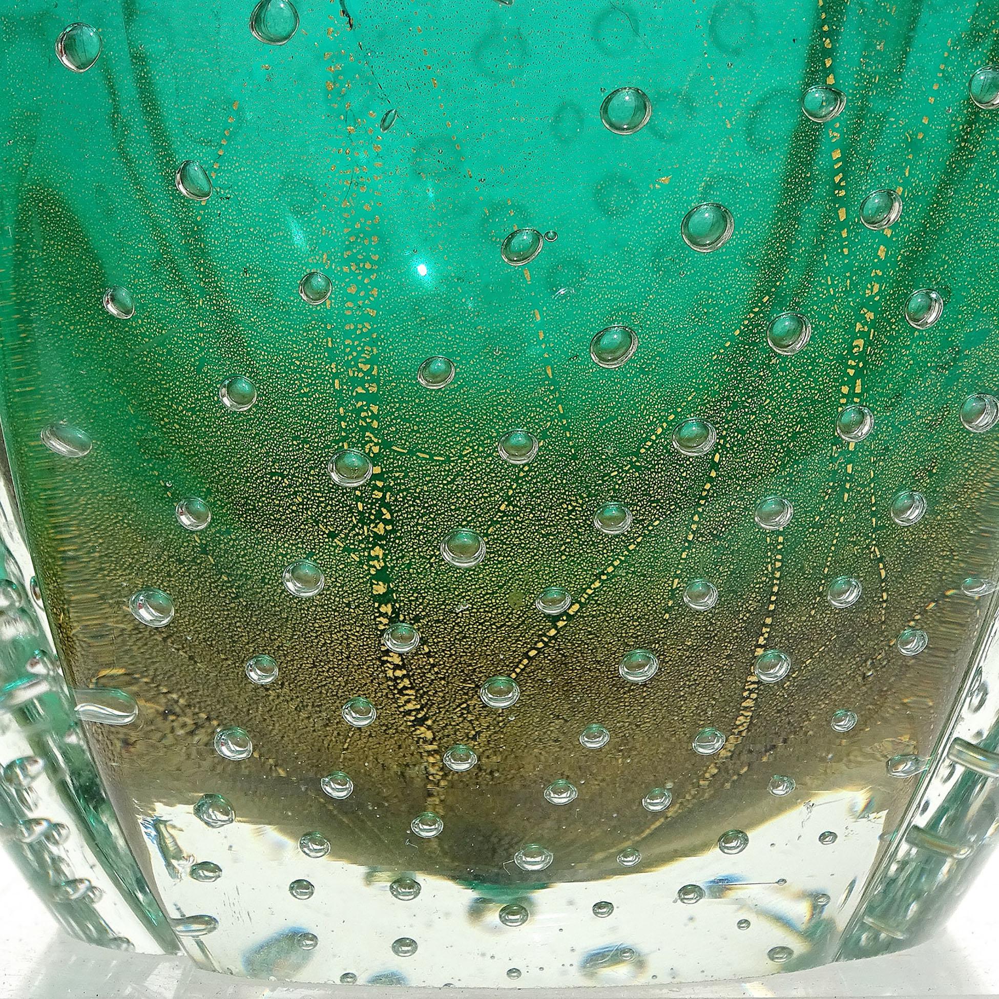 The Artful Green di Murano con bolle d'oro e fiori scultorei in vetro artistico italiano in vendita 4