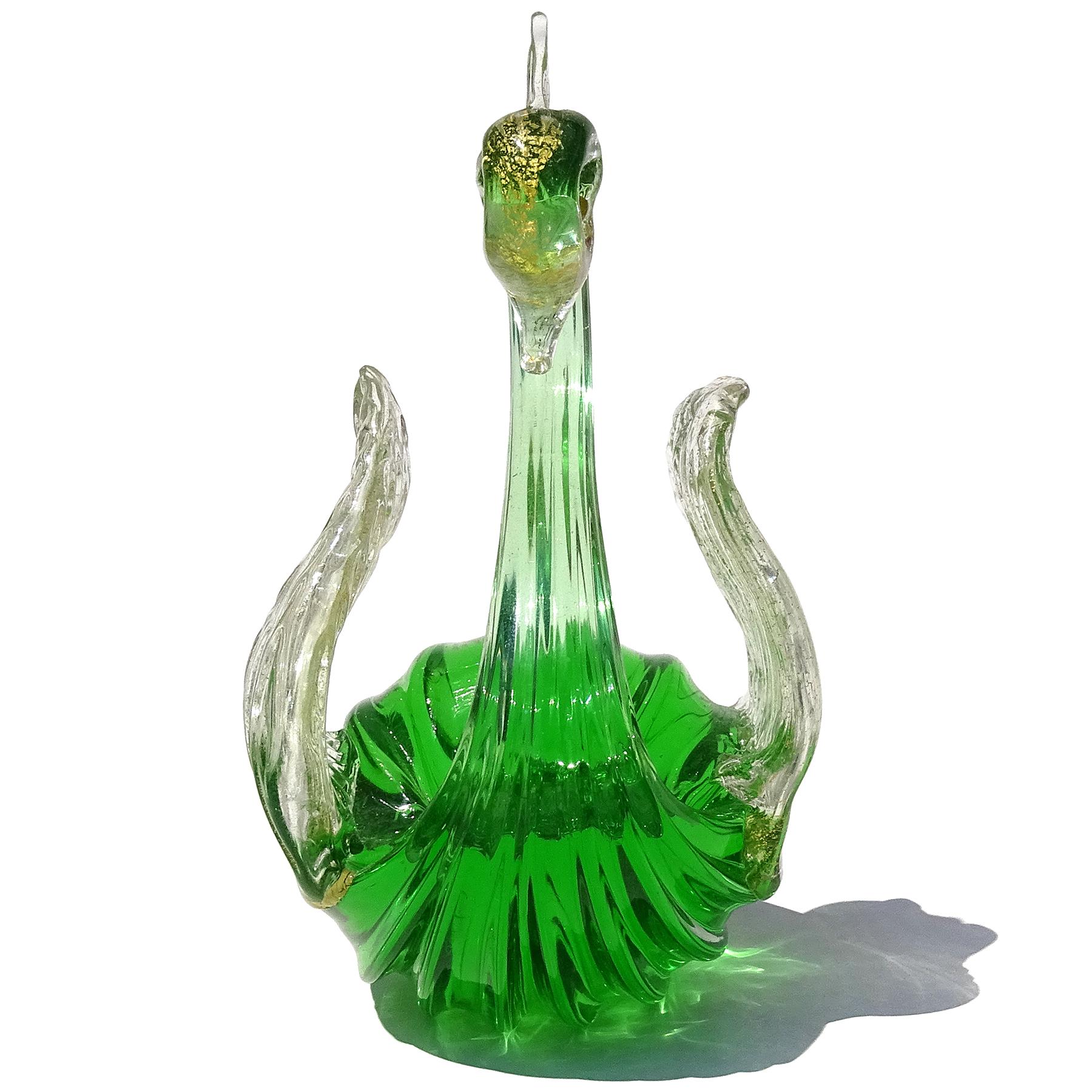 Fait main Murano Emerald Green Gold Flecks Italian Art Glass Swan Bird Sculpture Figurine en vente
