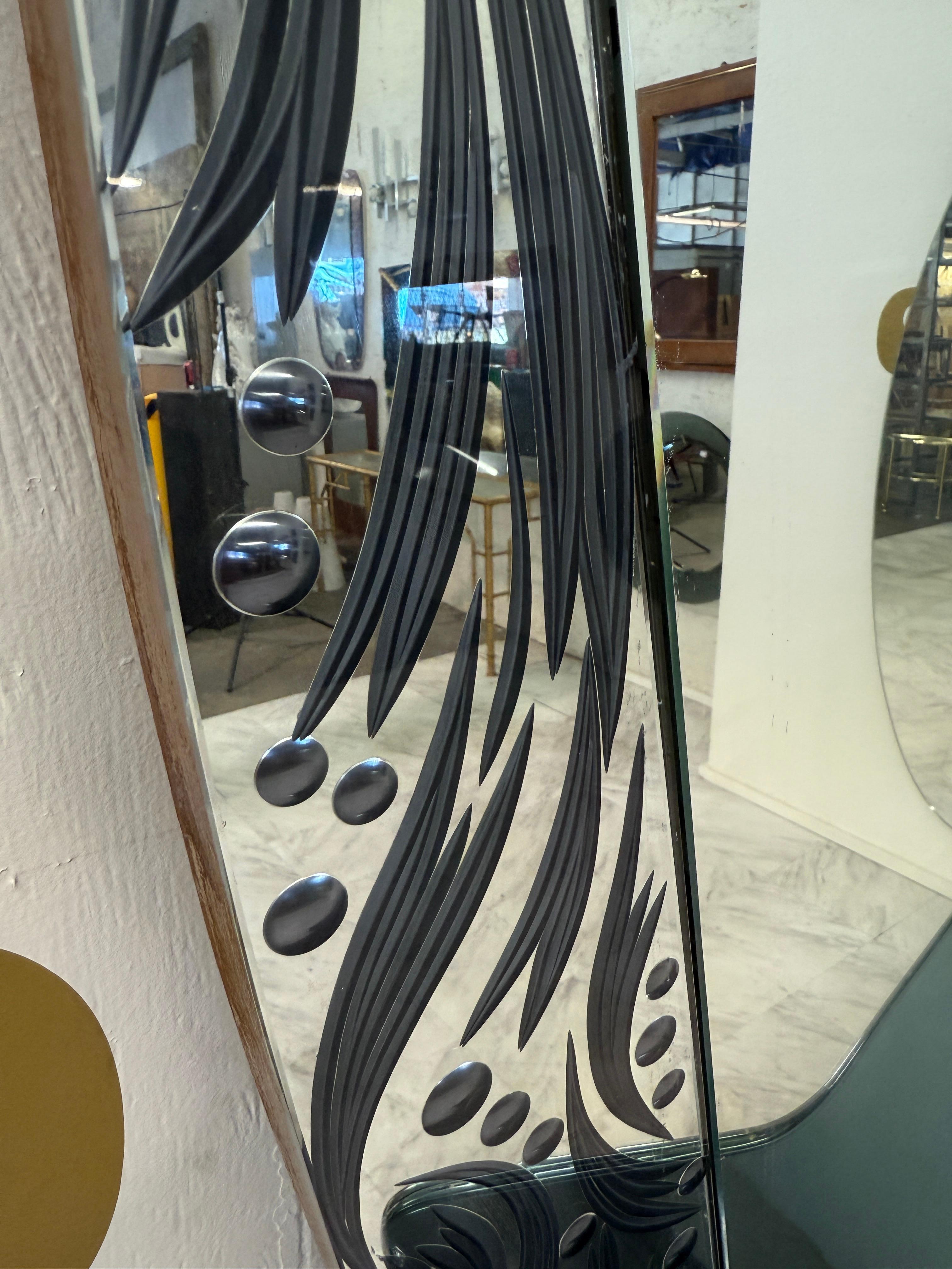 Murano Etched Glass Floor Mirror with Integrated Console Shelf 1950s For Sale 2