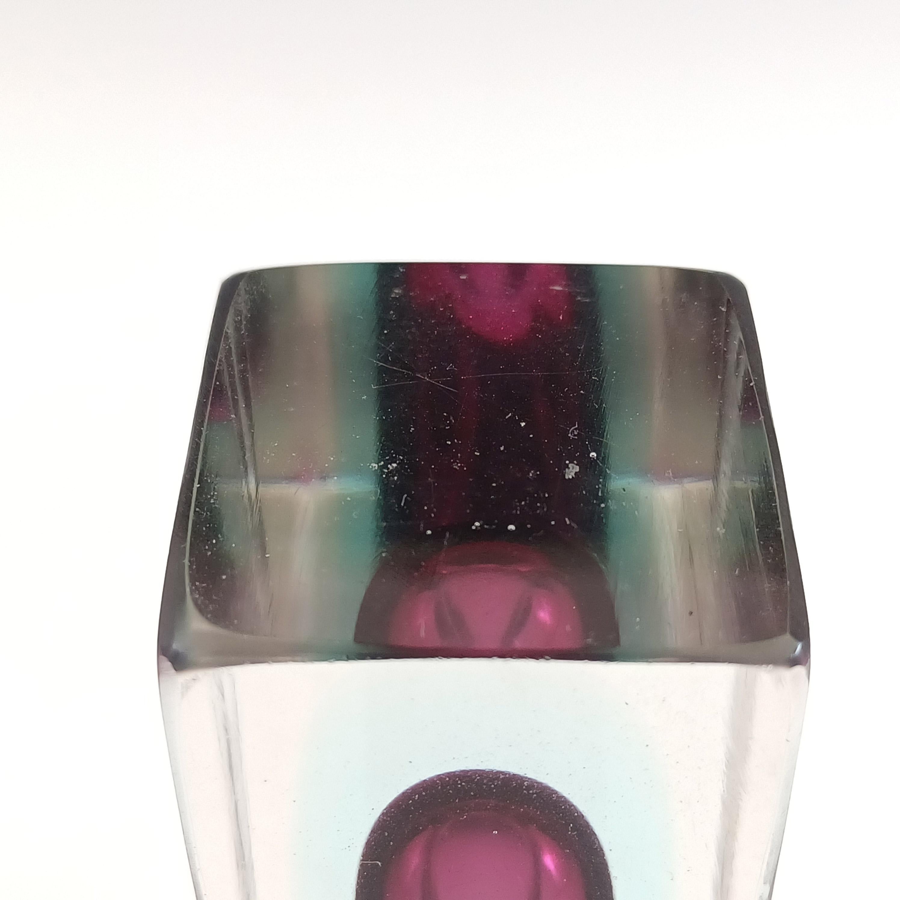 Murano Facettierte lila & blaue Sommerso-Glasblock-Vase aus Muranoglas im Angebot 1