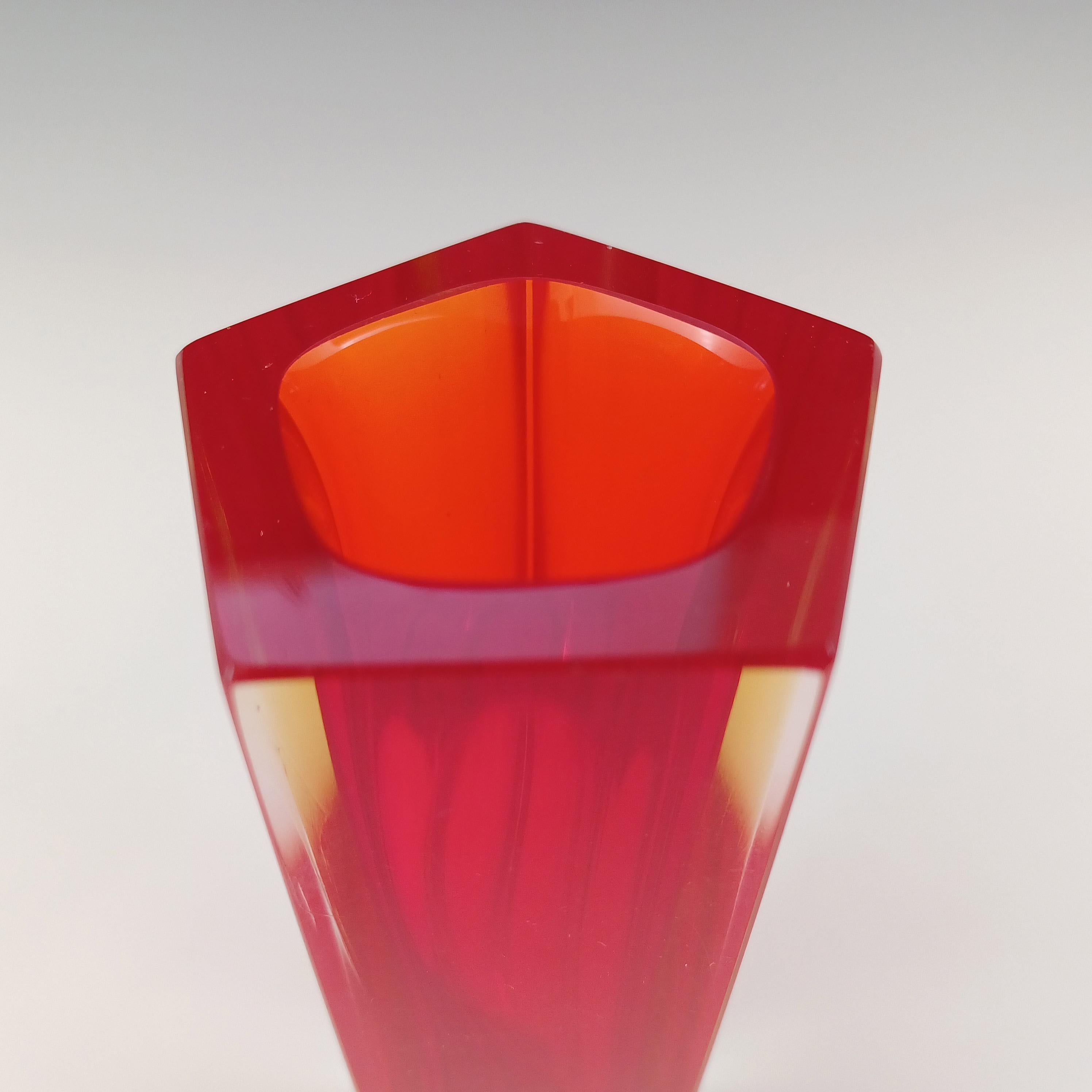 Murano Glass Sommerso, bloc de verre rouge et ambre facetté Bon état - En vente à Bolton, GB