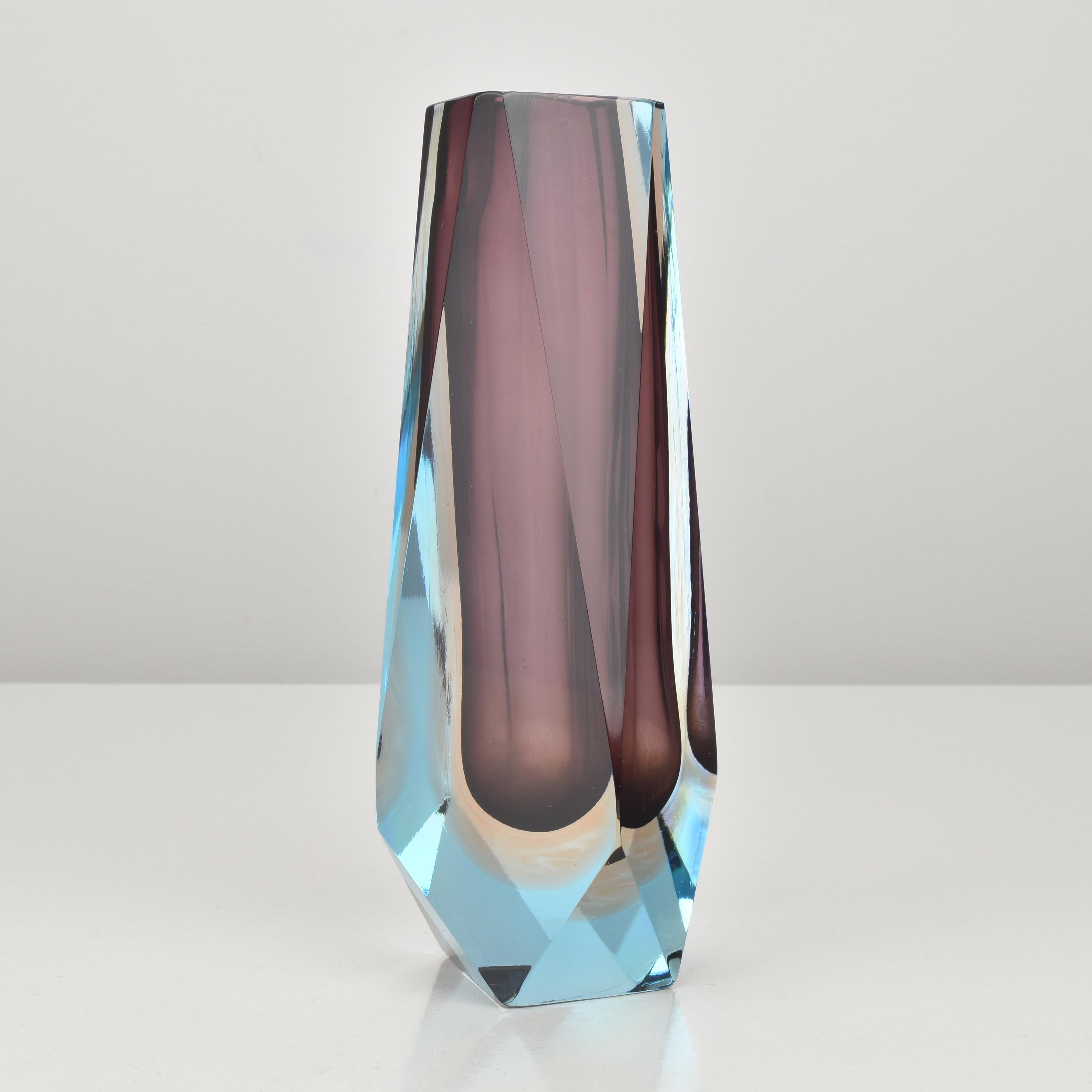 Italiano Murano Faceted Sommerso Amethyst, Amber & Aquamarine Block Vase by Flavio Poli in vendita