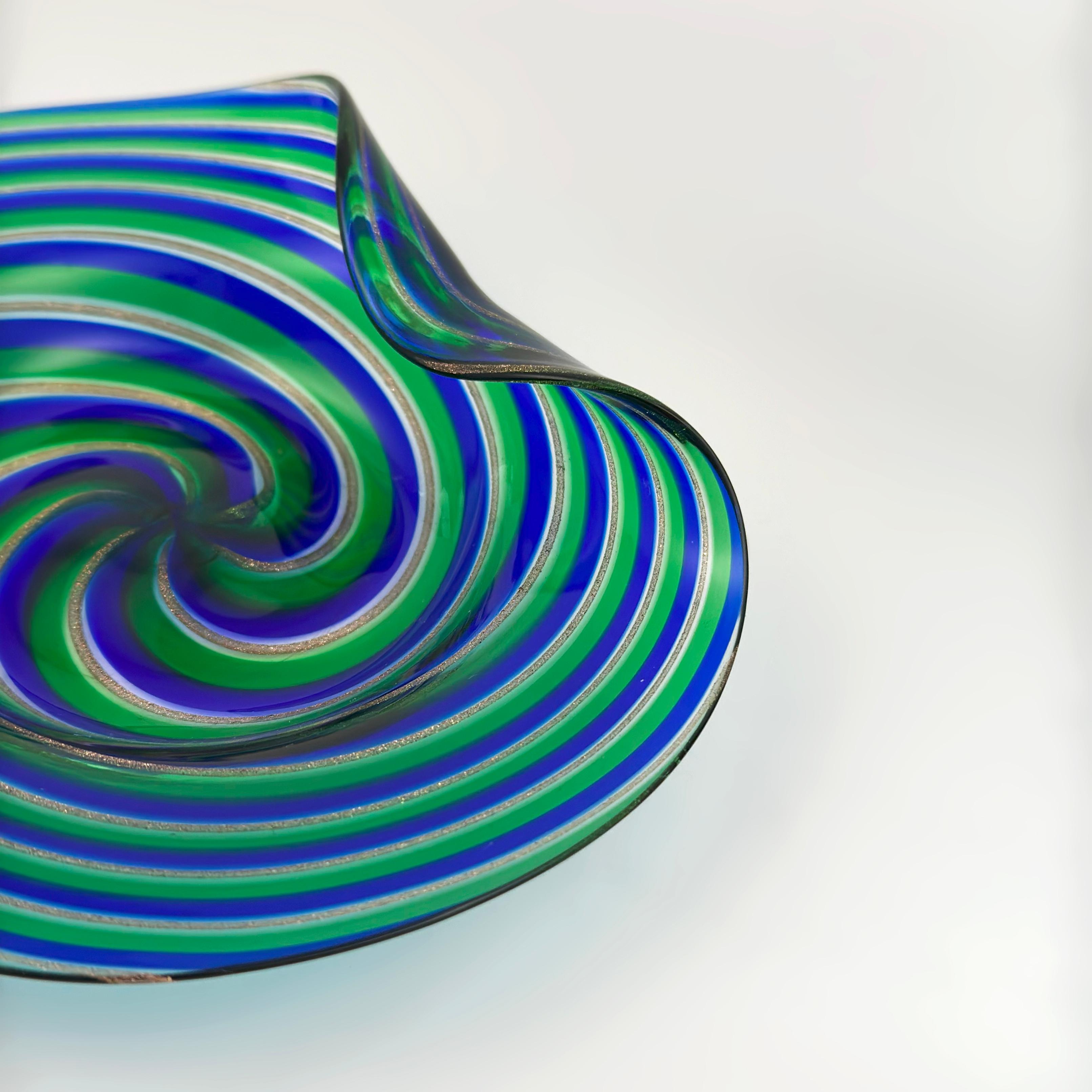Mid-Century Modern Murano Filigrana Glass Dish with Aventurine, Attributed to Cenedese & Alberelli For Sale