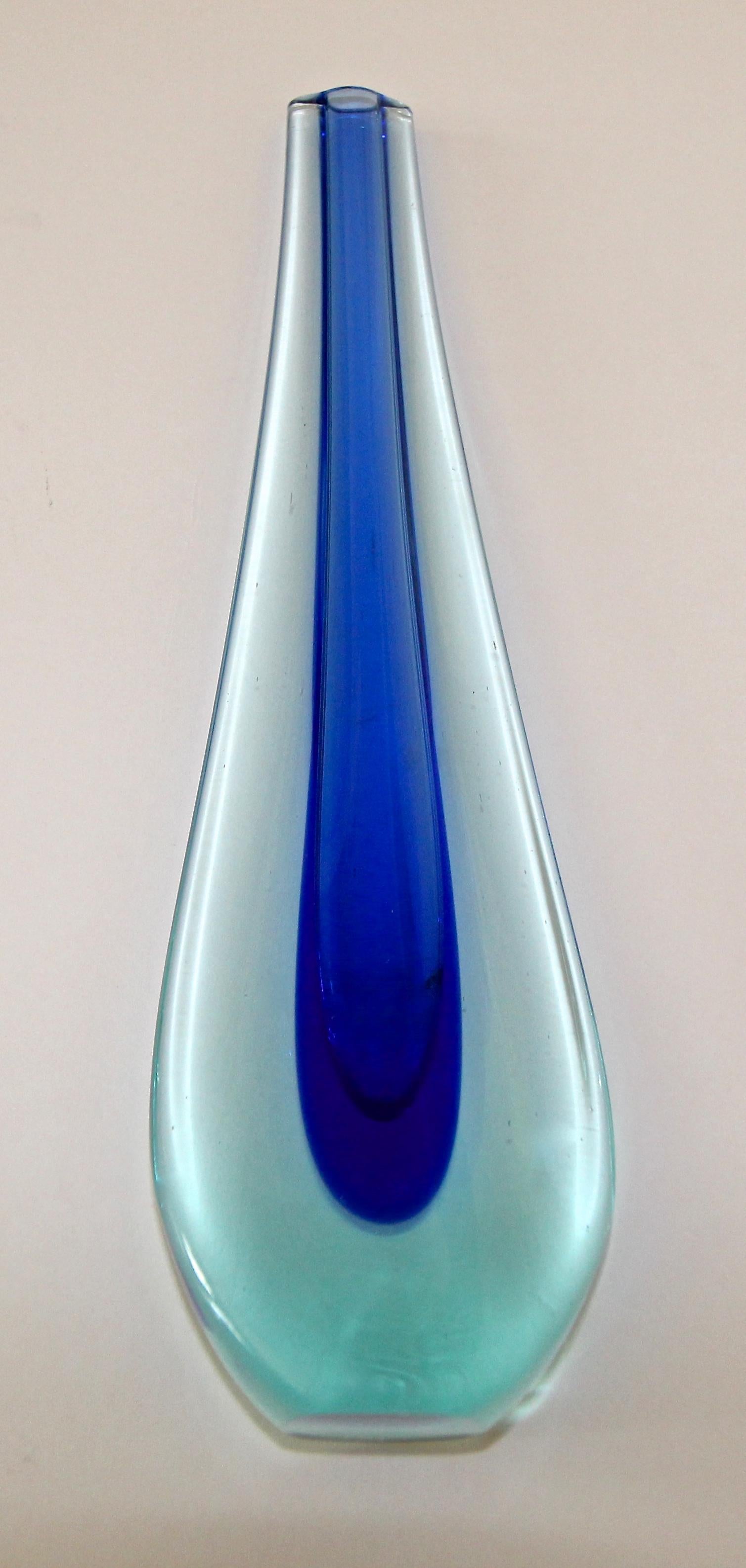 Mid-20th Century Murano Flavio Poli Seguso Blue Sommerso Glass Vetri d’Arte Teardrop Vase