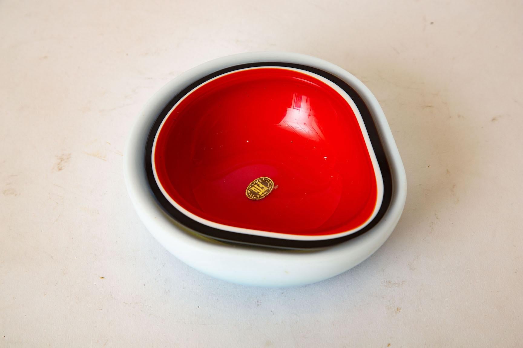 Mid-Century Modern Vintage Flavio Poli Murano Triple Cased White, Red, Black Glass Geode Bowl