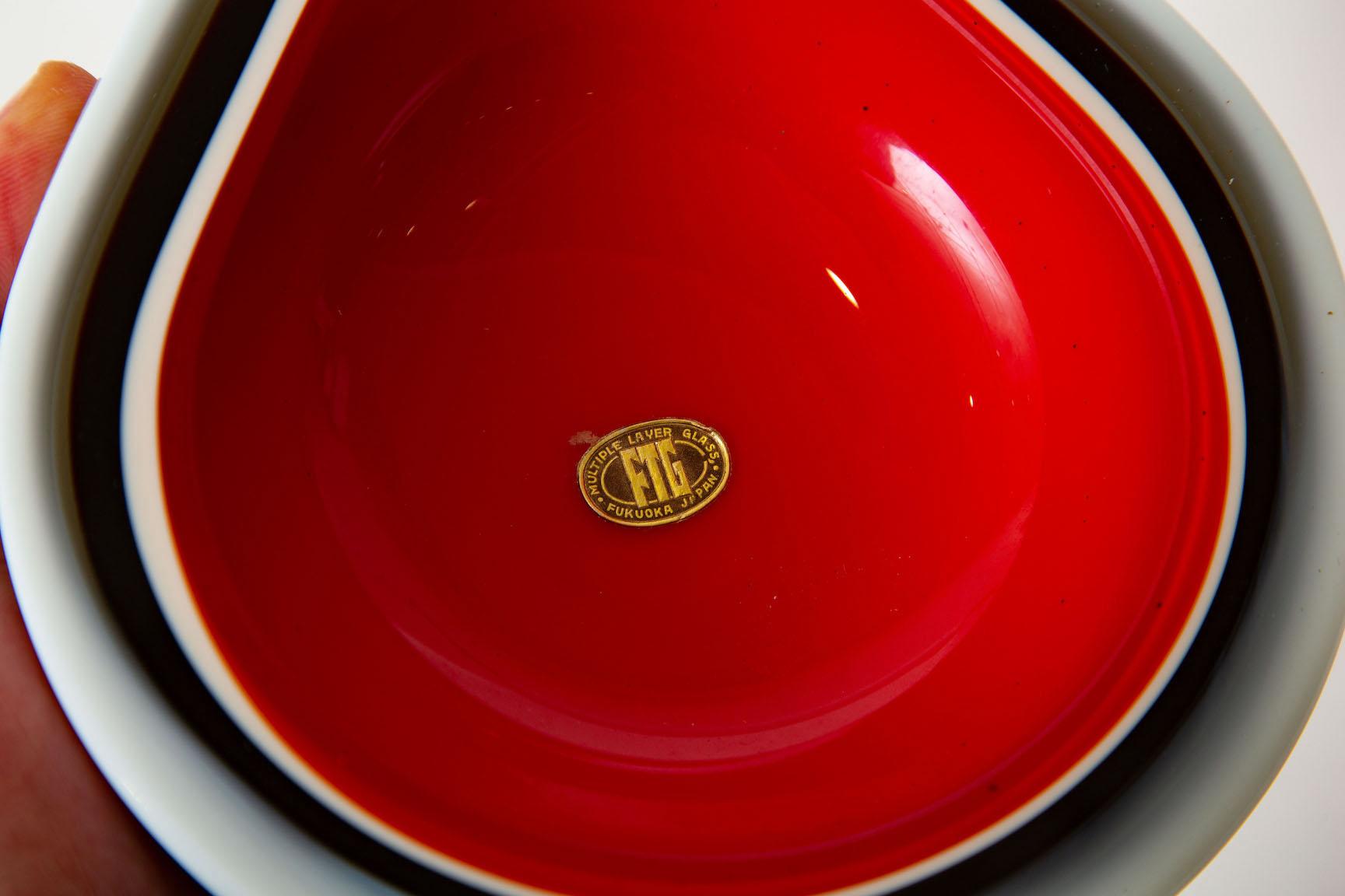 Vintage Flavio Poli Murano Triple Cased White, Red, Black Glass Geode Bowl In Good Condition In North Miami, FL