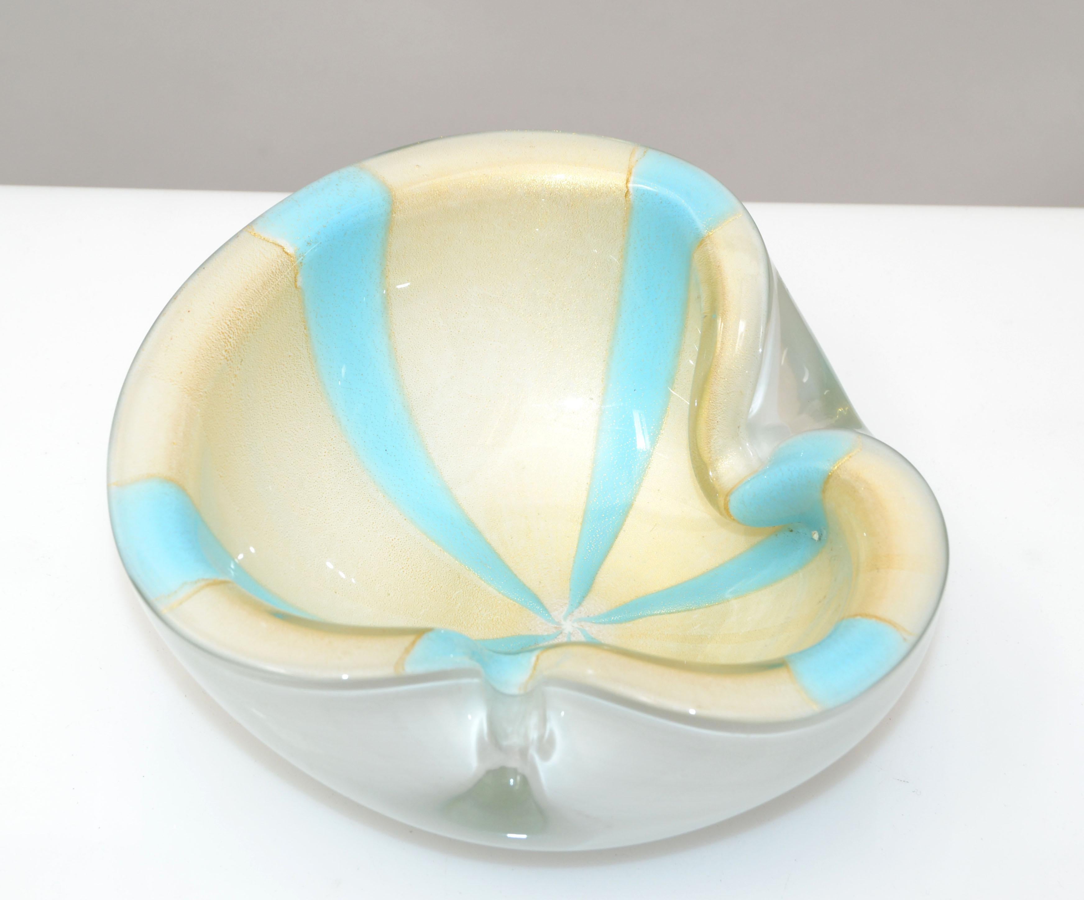 Murano Flavio Poli Triple Cased White, Turquoise & Gold Dust Glass Bowl, Italy In Good Condition For Sale In Miami, FL