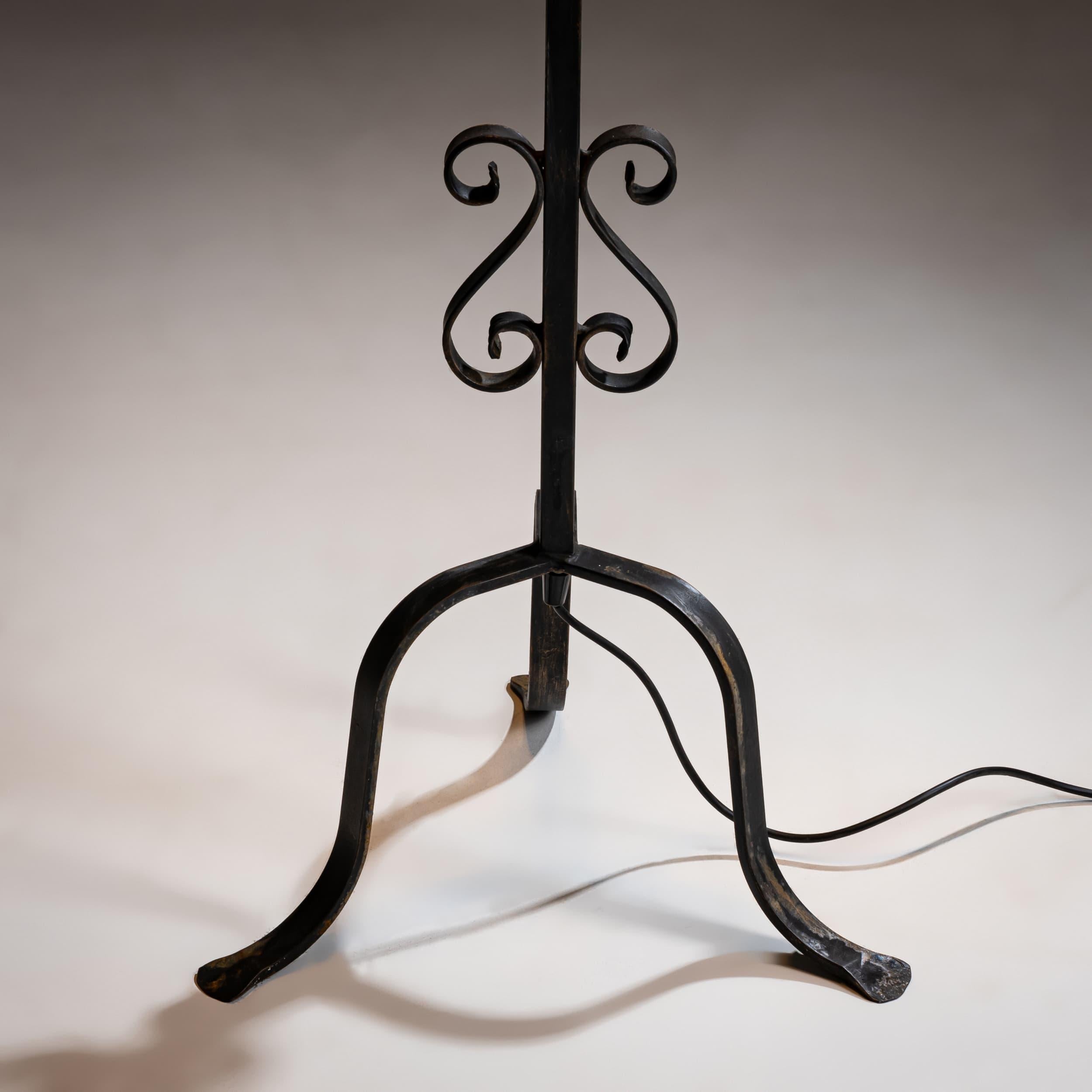 Murano Floor Lamp ‘Millefiori’ with Glass Flowers, attributed to Barovier & Toso For Sale 7