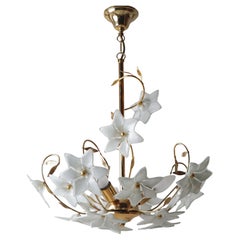 Murano flower style chandelier, Hollywood Regency 1970s