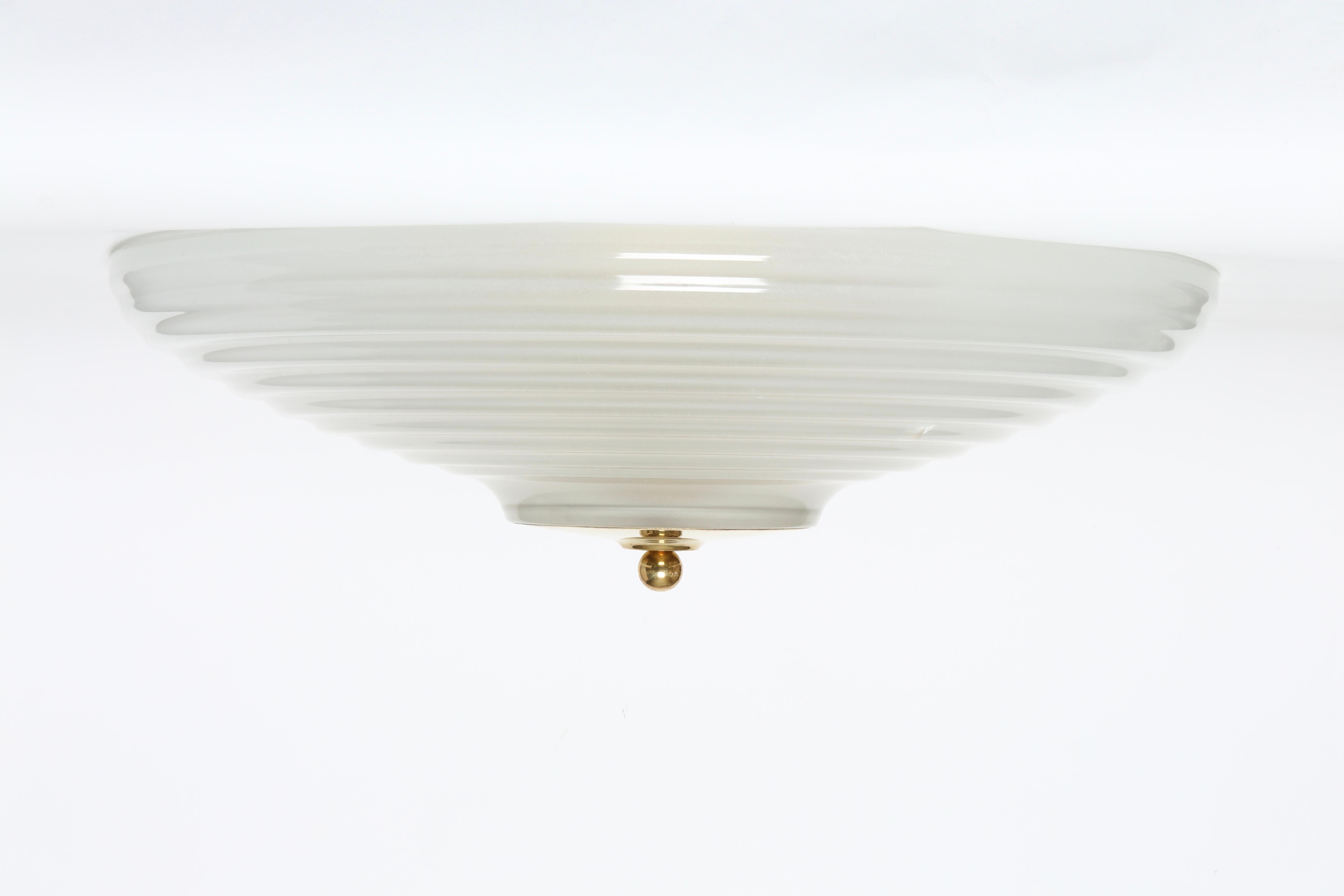 Italian Murano Flush Mount ceiling light by Fidenza Vetraria, Italy circa 1960s For Sale
