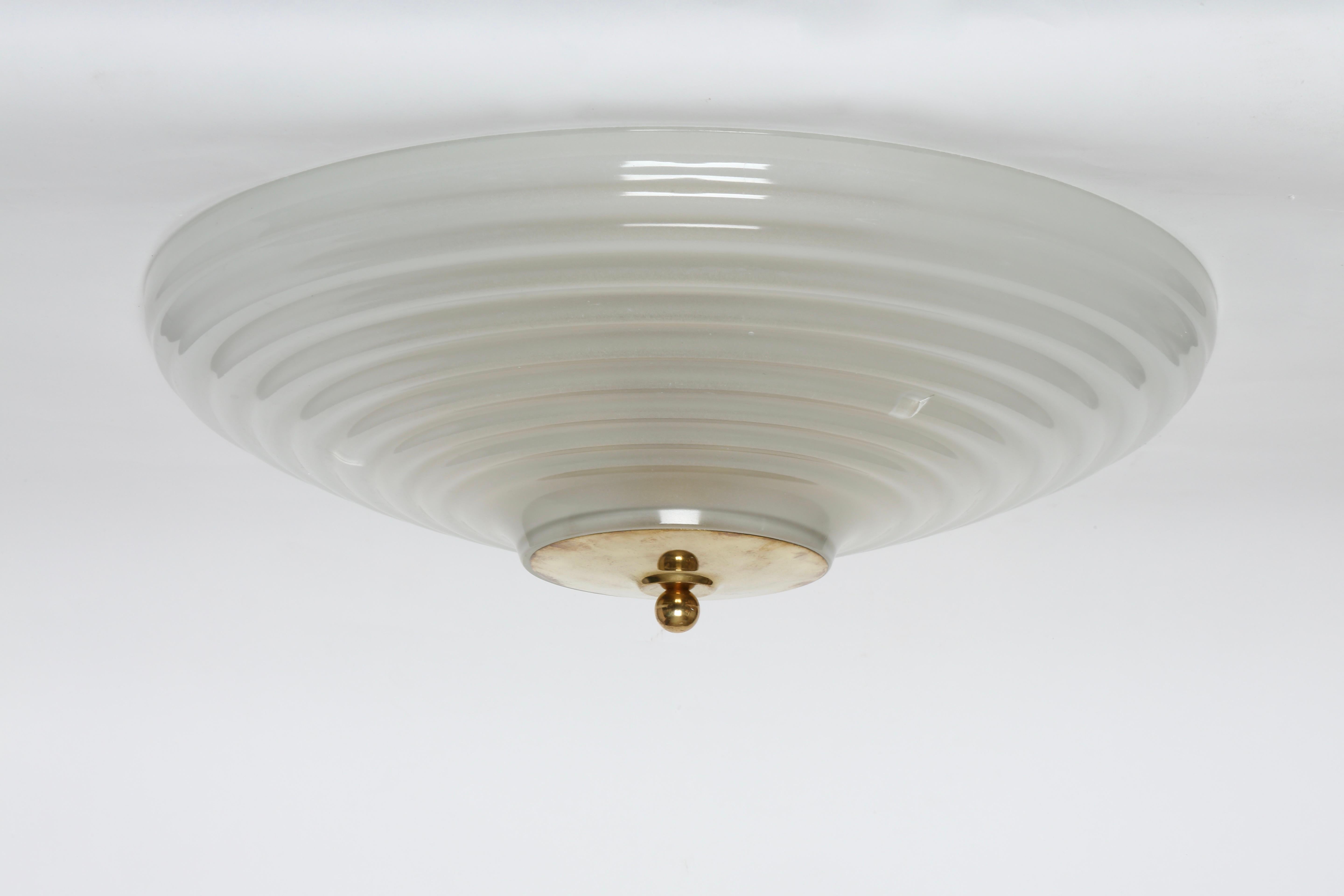 Murano Flush Mount ceiling light by Fidenza Vetraria, Italy circa 1960s In Good Condition For Sale In Brooklyn, NY