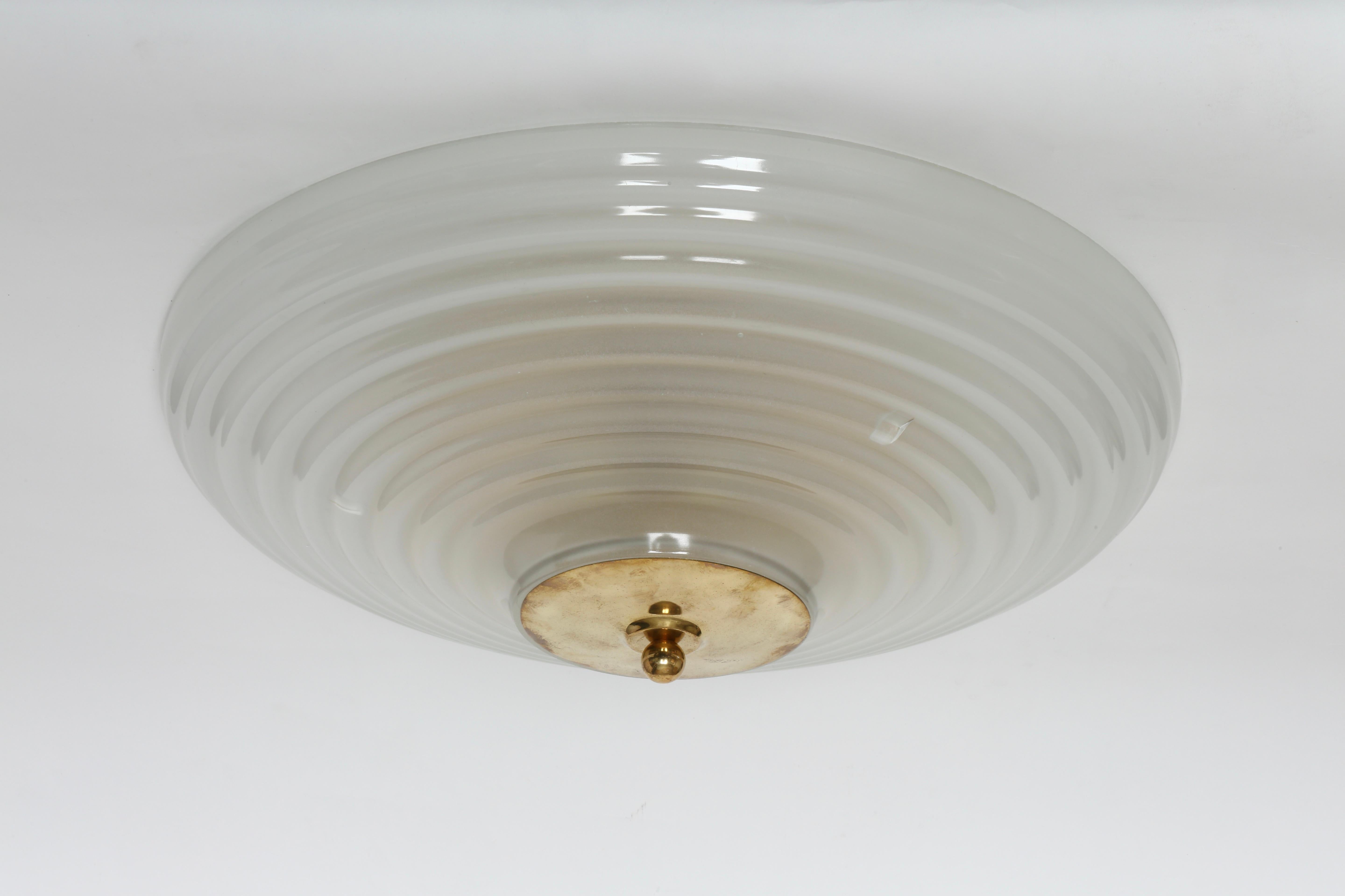 Brass Murano Flush Mount ceiling light by Fidenza Vetraria, Italy circa 1960s For Sale