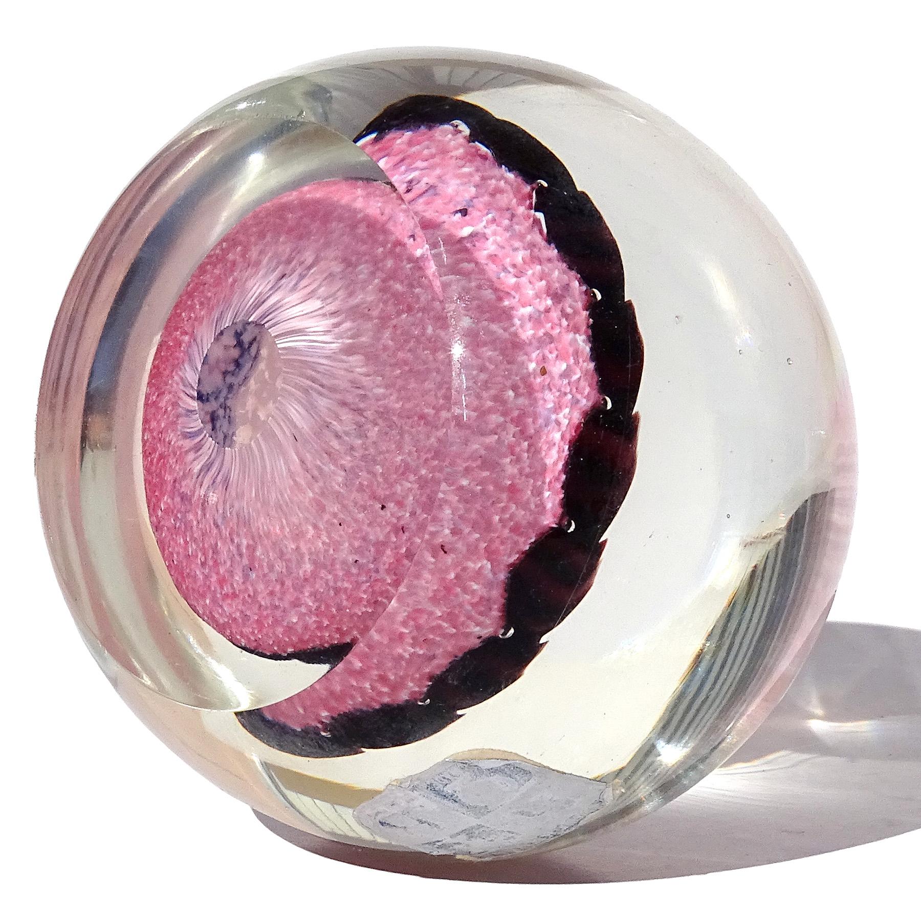 Murano Fratelli Toso and Barbini Murrine Flowers Italian Art Glass Paperweights For Sale 5