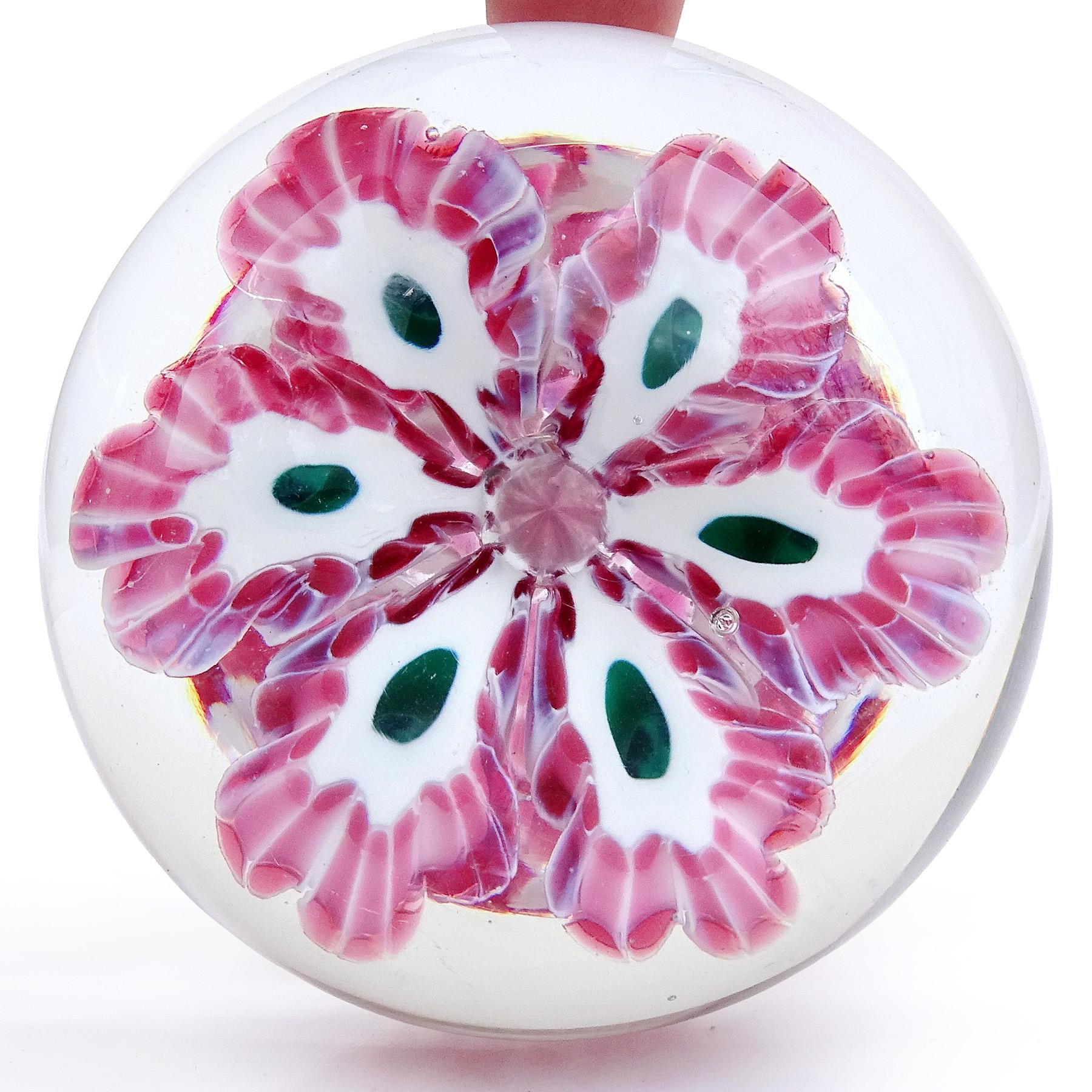 Murano Fratelli Toso and Barbini Murrine Flowers Italian Art Glass Paperweights In Good Condition For Sale In Kissimmee, FL