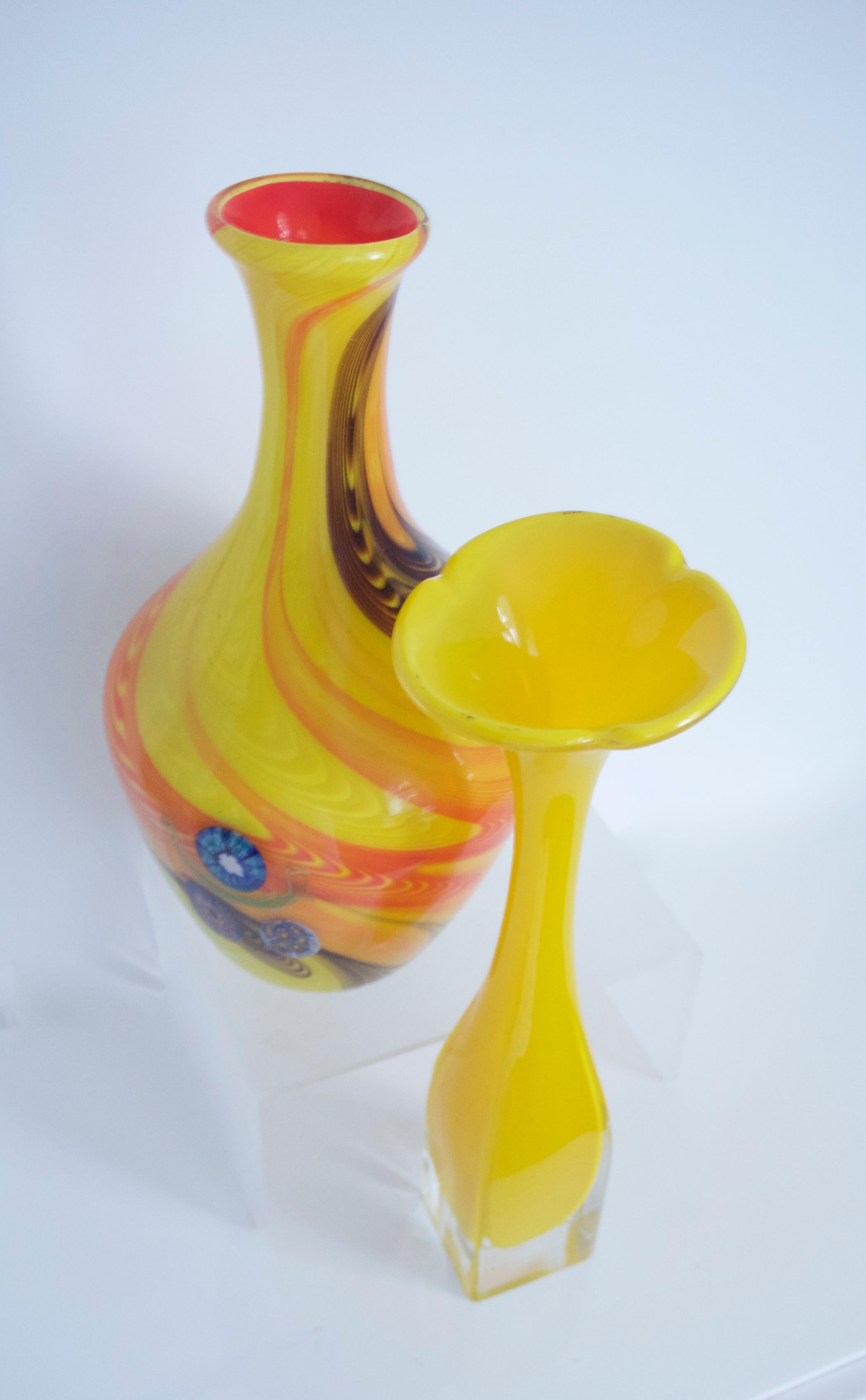 20th Century 1950 Murano Fratelli Toso MilleFiori Glass Centrepiece Trumpet Vase Yellow For Sale