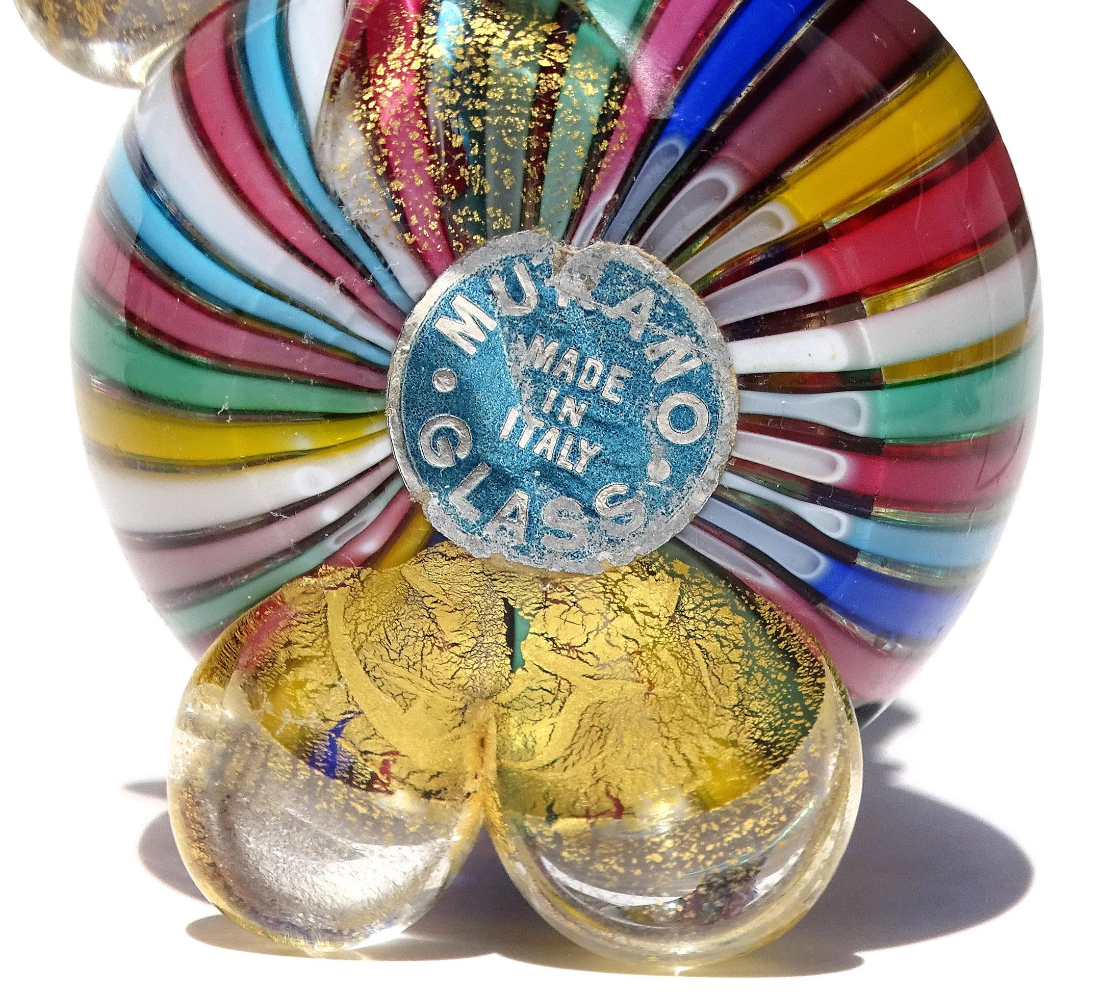 Murano Fratelli Toso Arcobaleno a fiocchi d'oro con nastri in vetro artistico italiano Figurina di cane in vendita 2