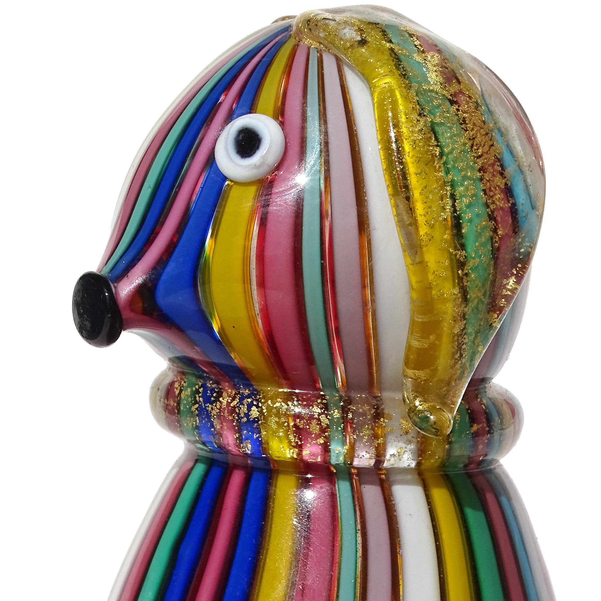 Italiano Murano Fratelli Toso Arcobaleno a fiocchi d'oro con nastri in vetro artistico italiano Figurina di cane in vendita