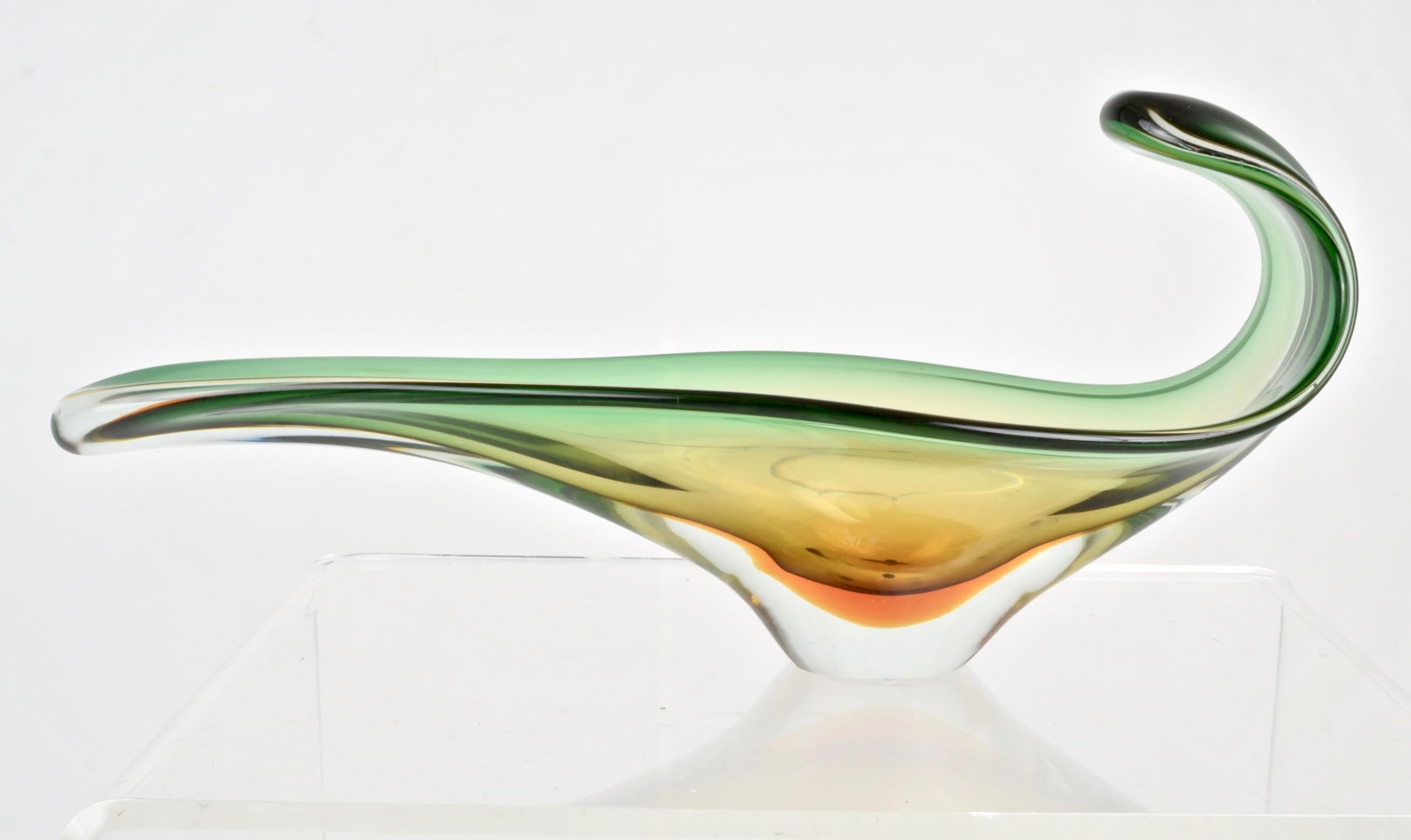 Murano Free-Form Bowl Large Size Italy, 1960s In Good Condition In Norwalk, CT