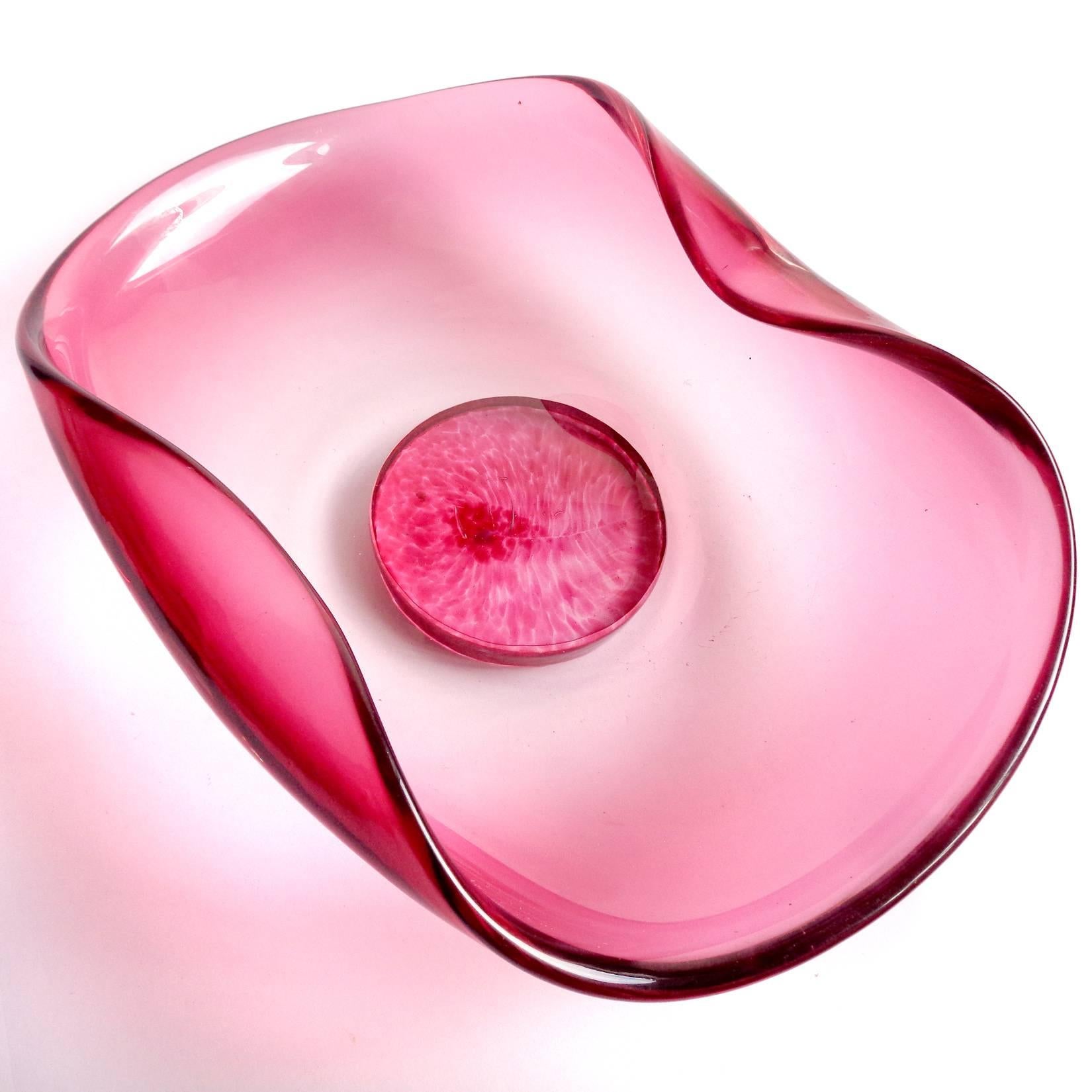 Mid-Century Modern Murano Fuchsia Pink Sommerso Italian Art Glass Footed Centerpiece Bowl