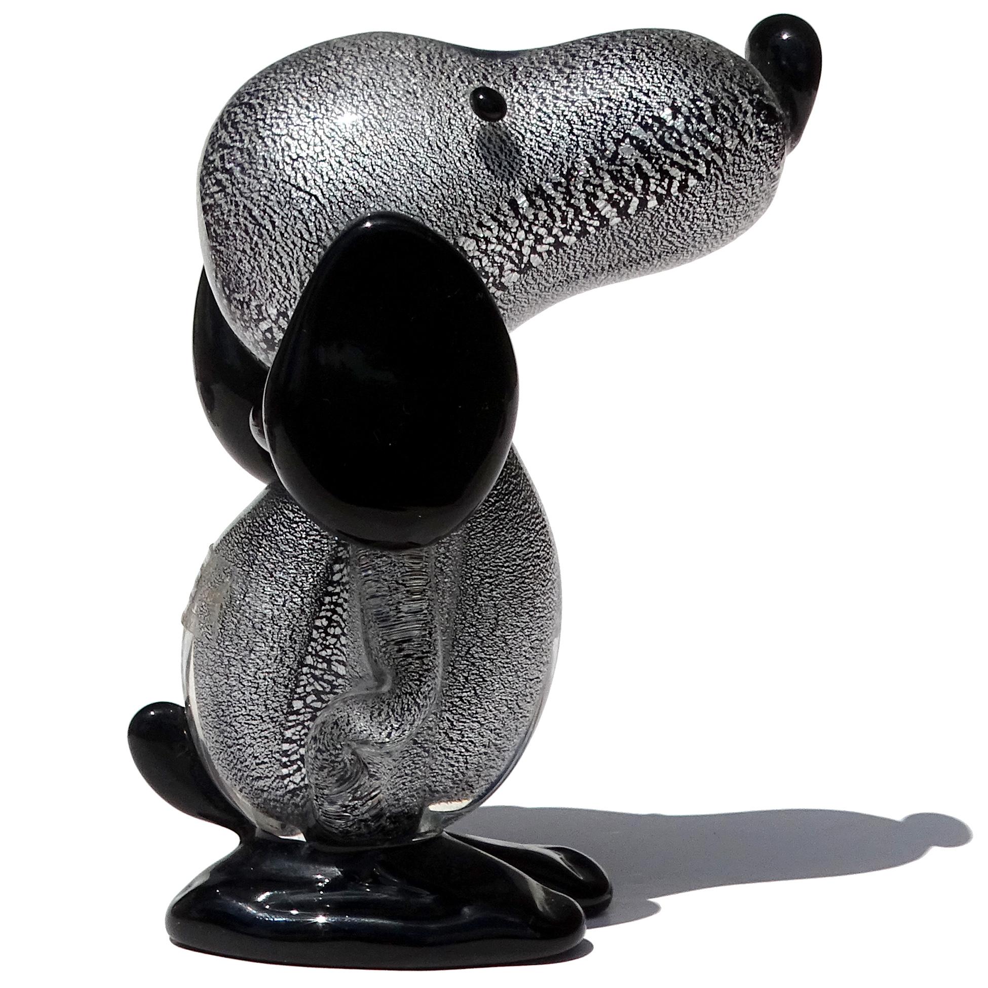 Murano Gambaro & Poggi Scultura di cane Snoopy in vetro artistico italiano, nero e argento a scaglie In condizioni buone in vendita a Kissimmee, FL