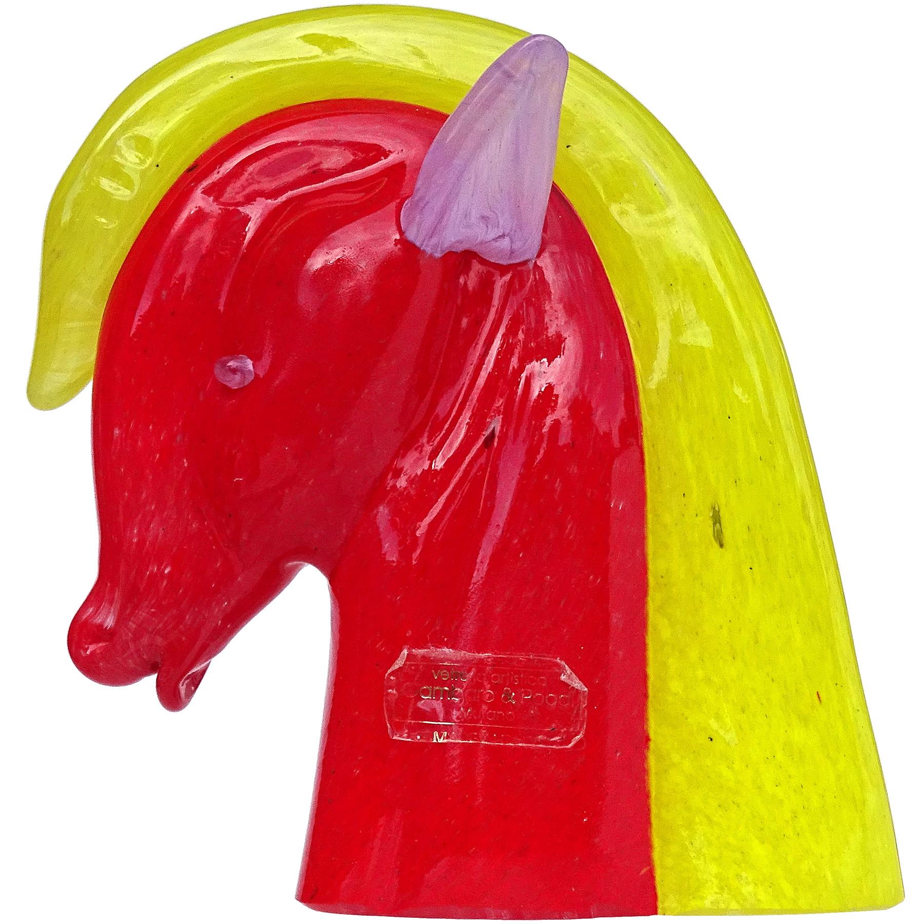 Sculpture italienne de cheval en verre de Murano Gambaro Poggi rouge, jaune et violet