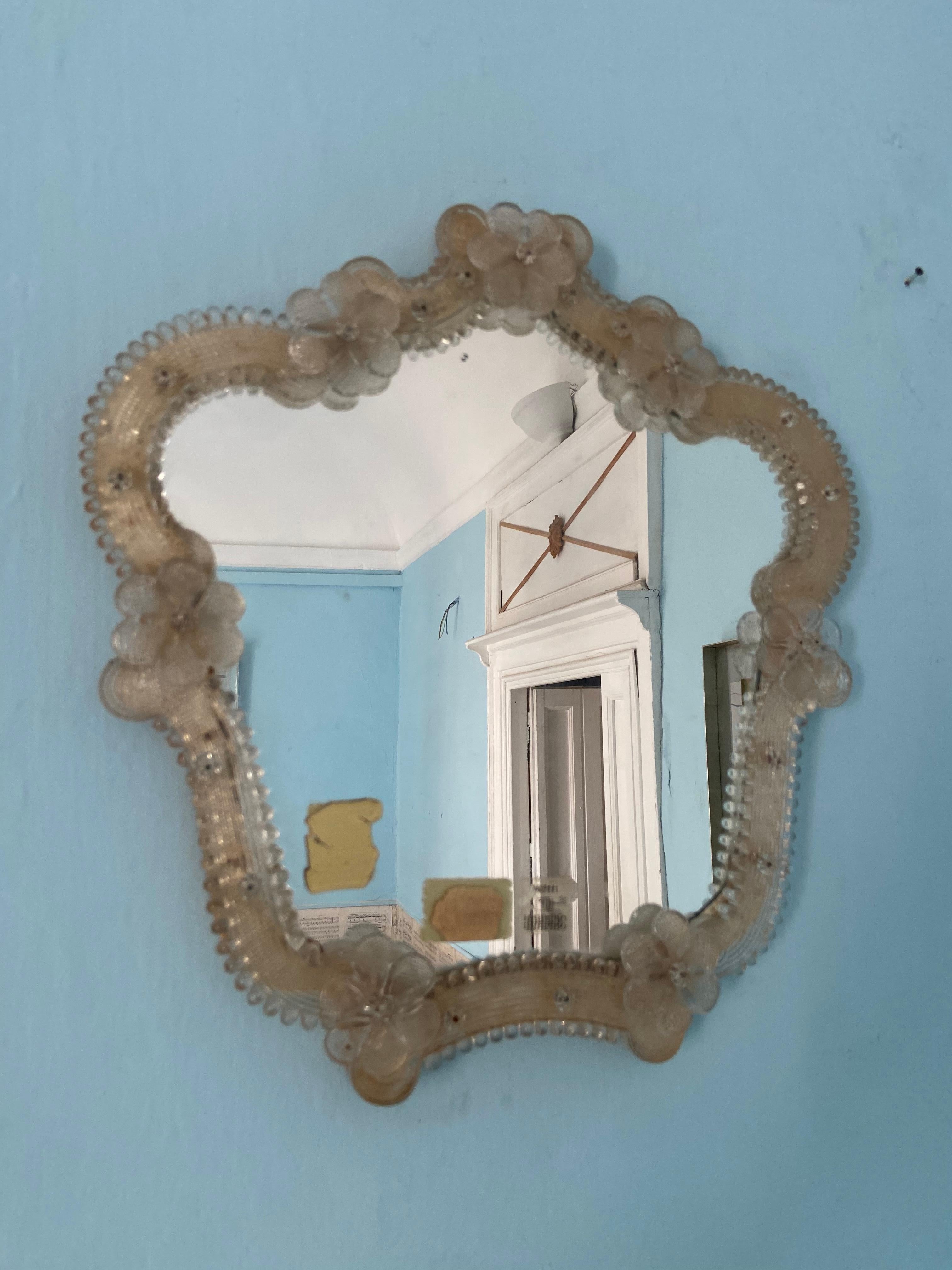 Mid-Century Modern Verre de Murano 1960s Miroir mural en vente