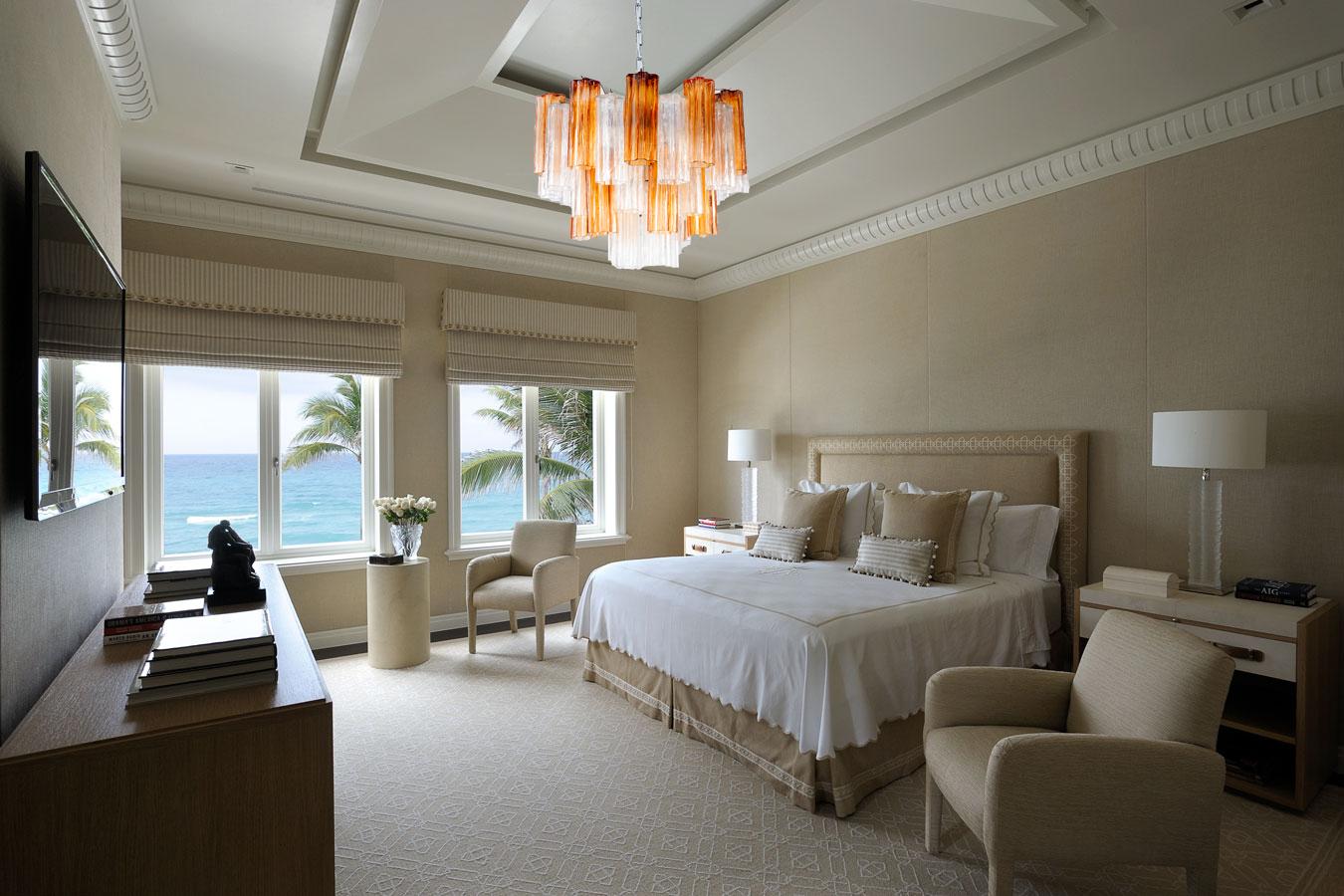 Mid-Century Modern Murano Glass Amber and Ice Tronchi Chandelier For Sale