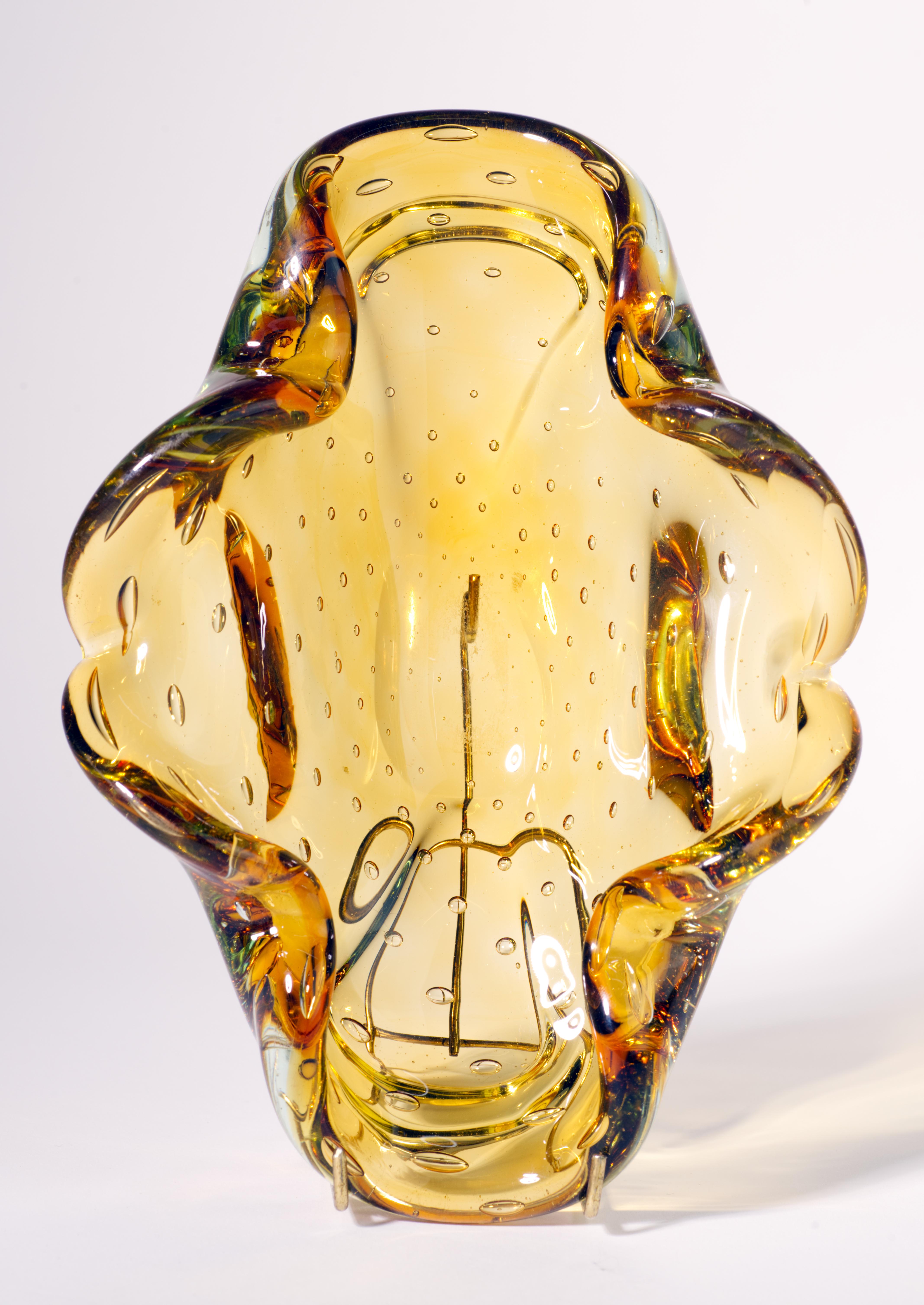 Organico moderno Ciotola in vetro di Murano Glass Sommerso nello stile di Seguso, si illumina ai raggi UV in vendita