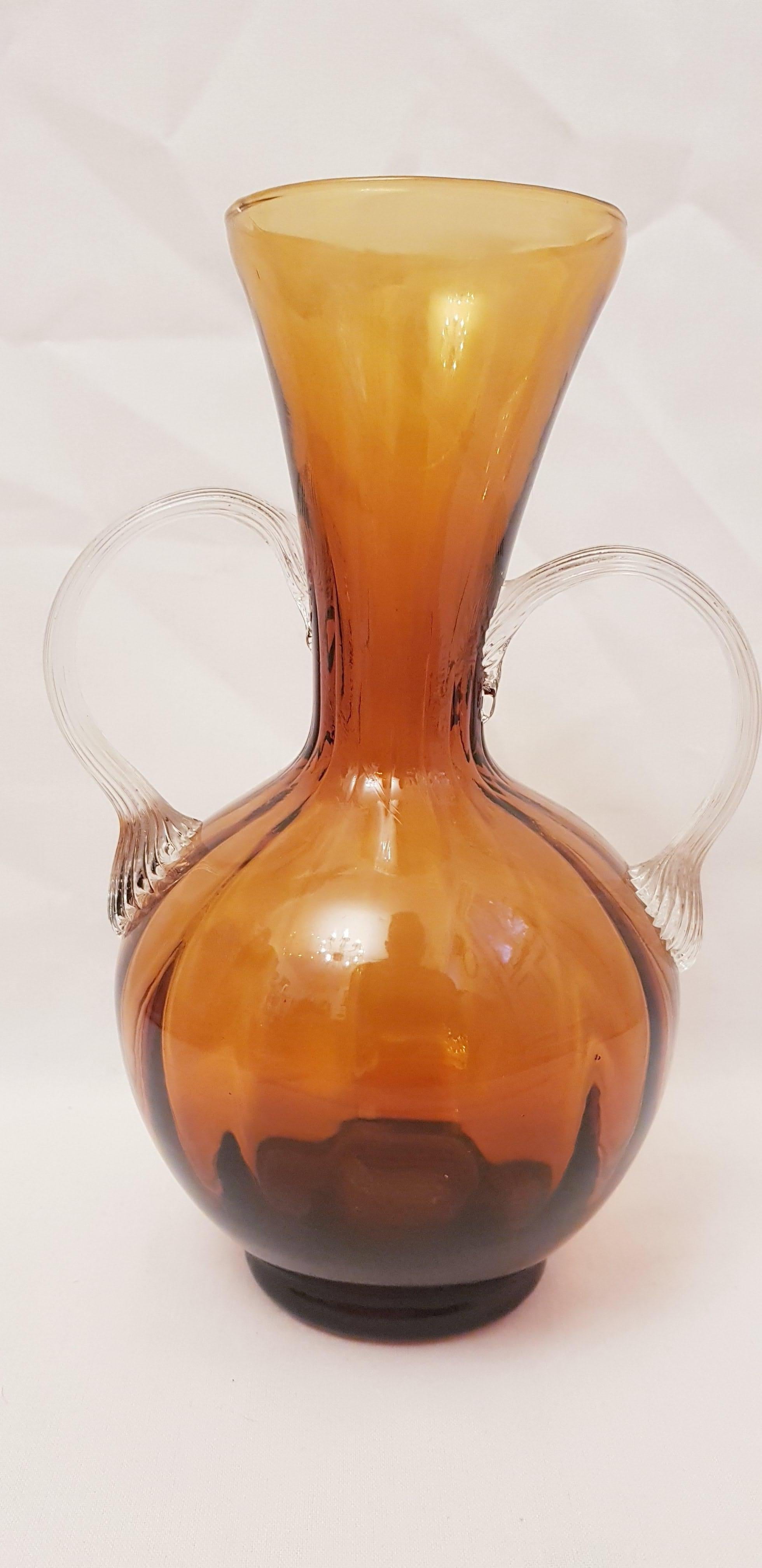 Beautiful vitange murano glass Amfora vase year 1960 by Carlo Moretti brilliant condition. 